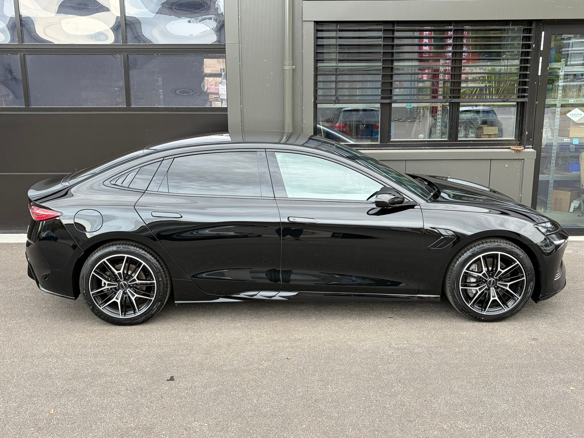 BYD Seal 82,5 kWh Excellence AWD-showroom-element-1