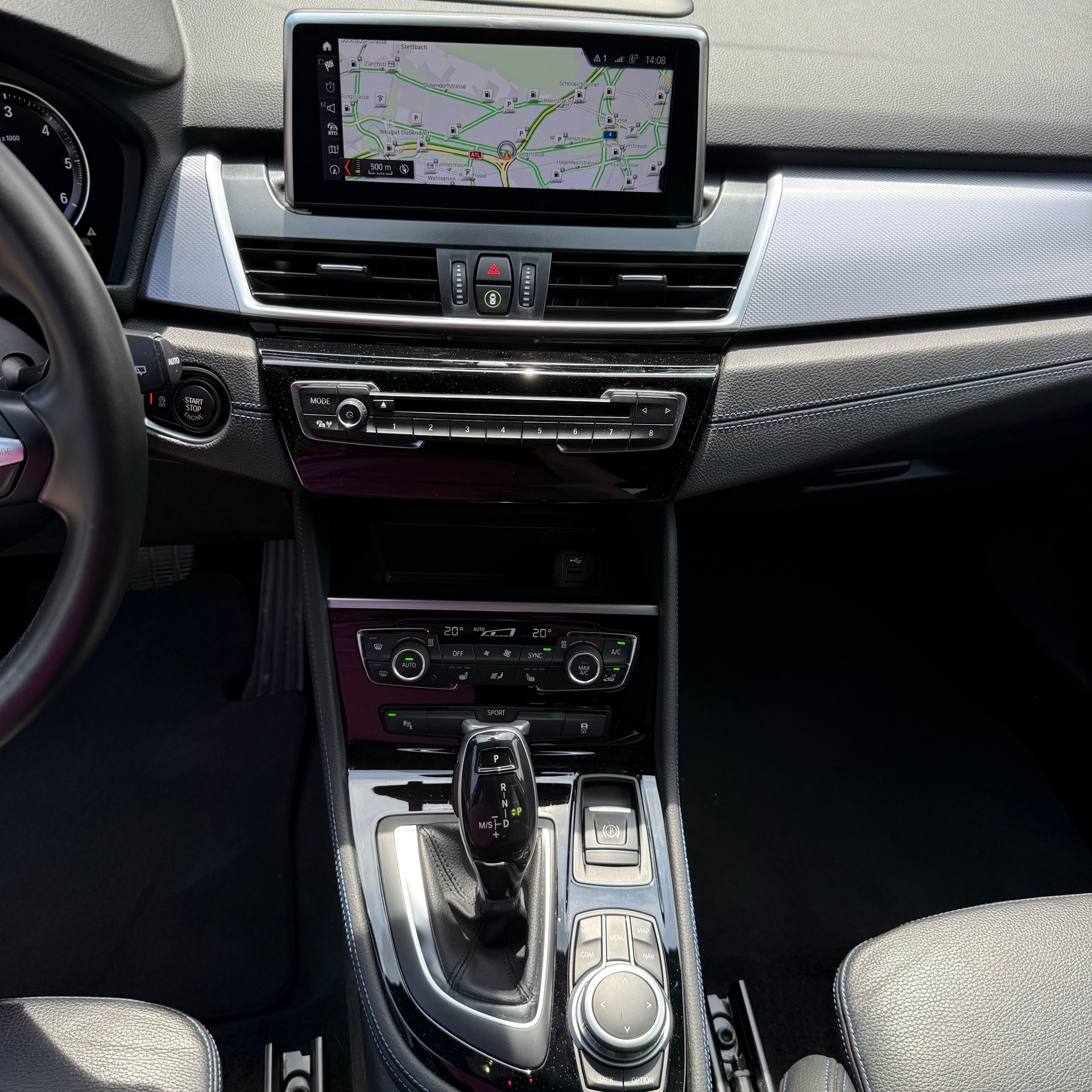 BMW 220d xDrive Active Tourer Steptronic M Sport *LEDER-SITZE - PANORAMA-DACH*-image-13