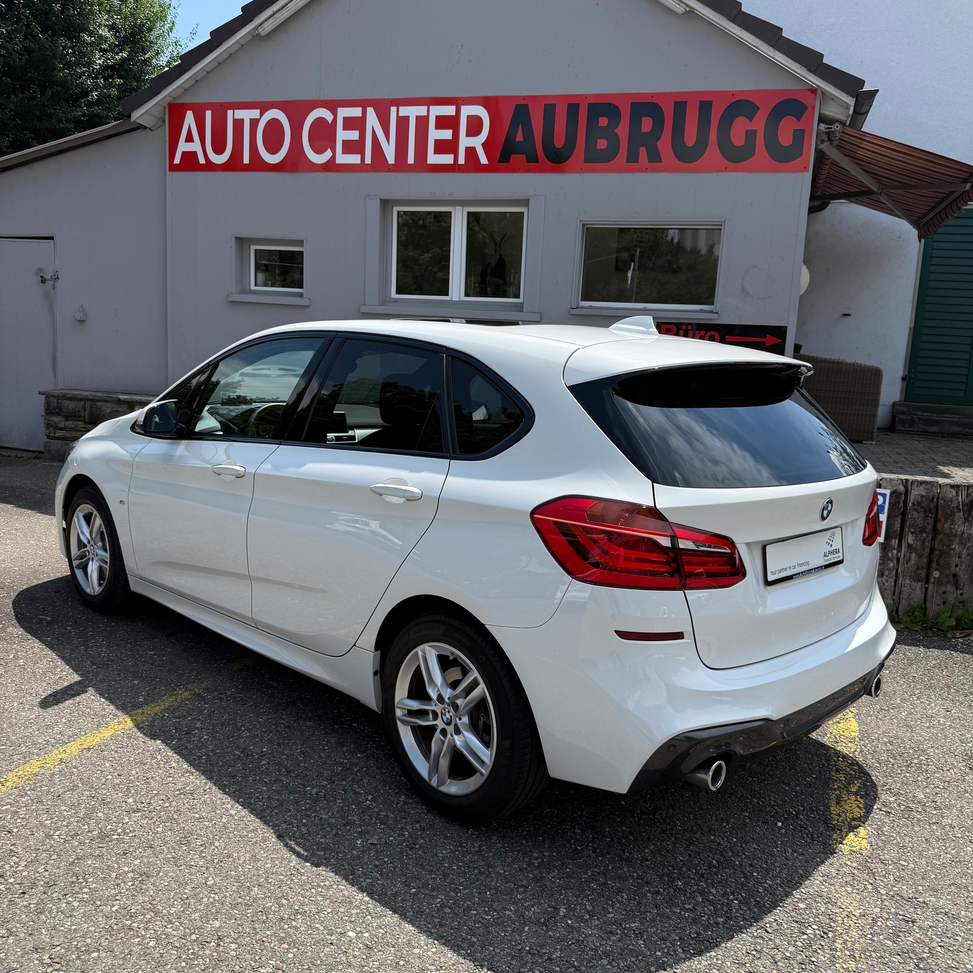 BMW 220d xDrive Active Tourer Steptronic M Sport *LEDER-SITZE - PANORAMA-DACH*-showroom-element-1