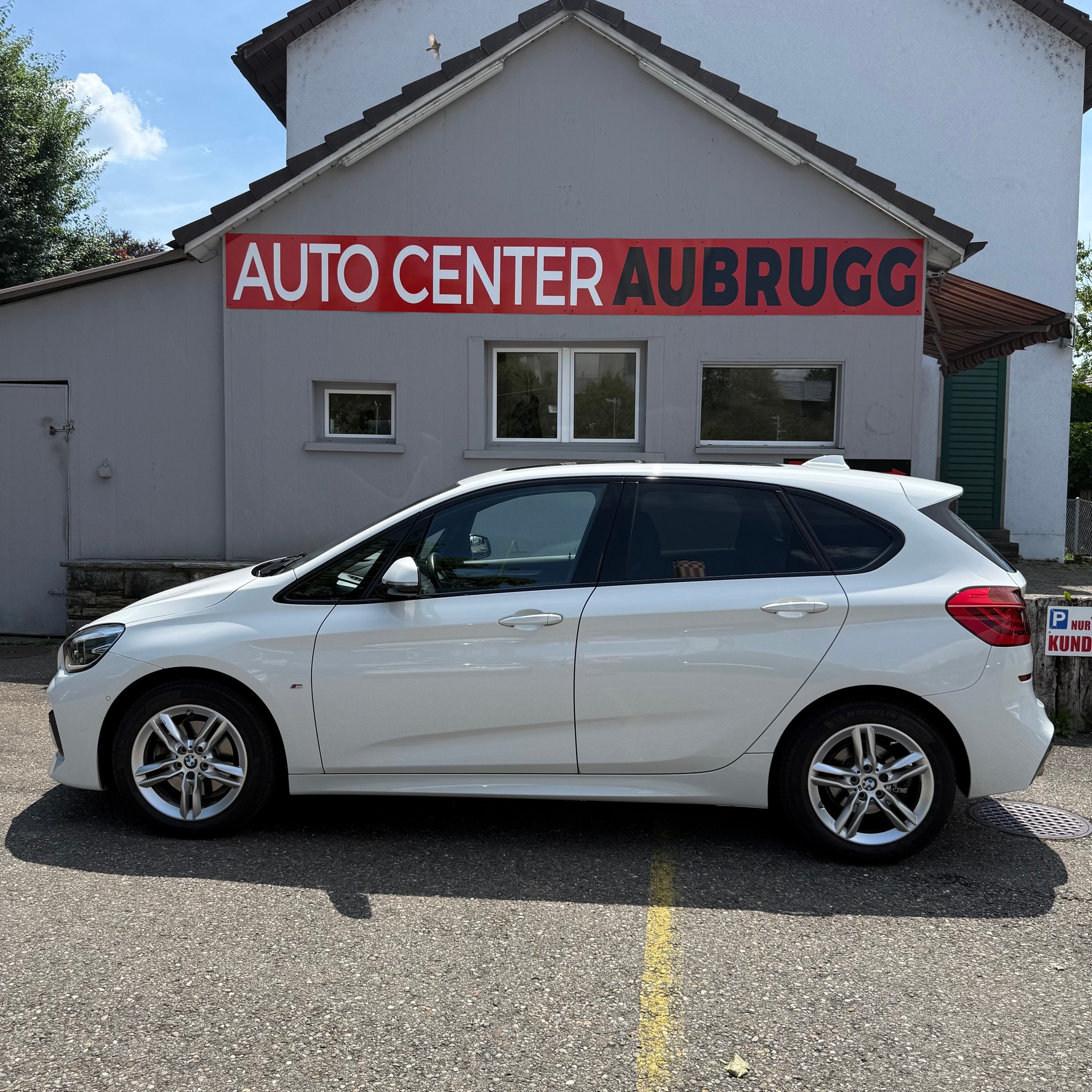 BMW 220d xDrive Active Tourer Steptronic M Sport *LEDER-SITZE - PANORAMA-DACH*-image-6