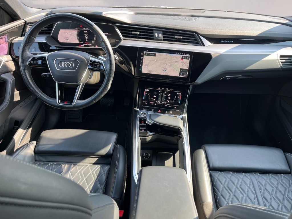 AUDI e-tron 50 S Line quattro-image-11