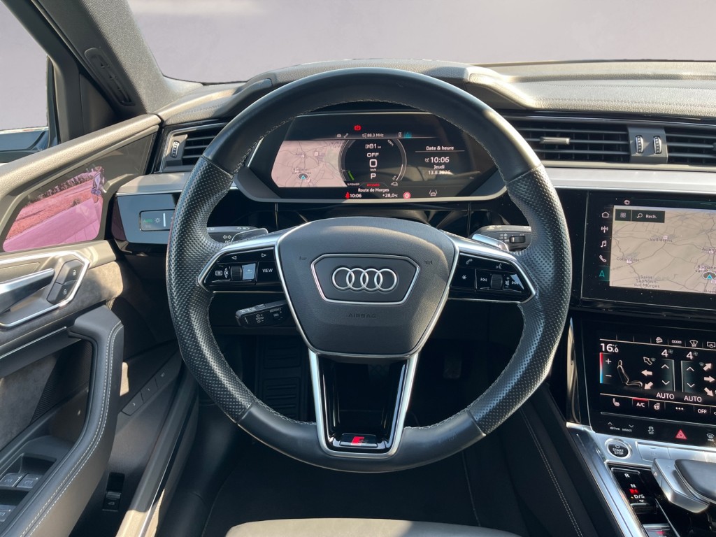 AUDI e-tron 50 S Line quattro-image-12
