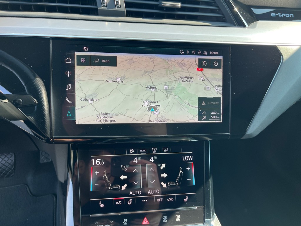 AUDI e-tron 50 S Line quattro-image-20