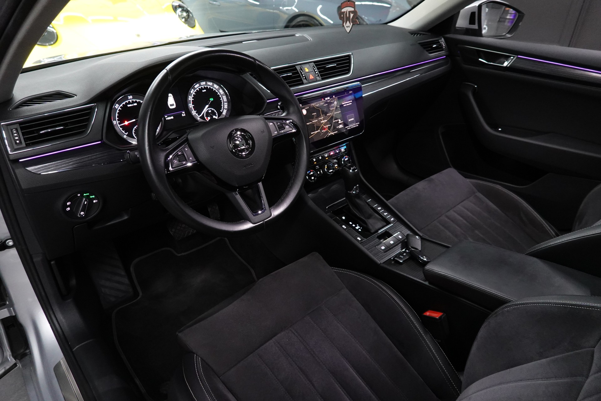 SKODA SUPERB COMBI 2.0 TDI SILVER AMBITION 4x4 DSG CH-FZ SEHR SPARSAM VIEL PLATZ-image-27