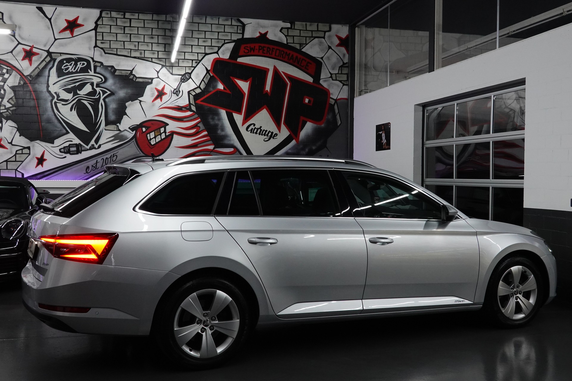 SKODA SUPERB COMBI 2.0 TDI SILVER AMBITION 4x4 DSG CH-FZ SEHR SPARSAM VIEL PLATZ-image-19