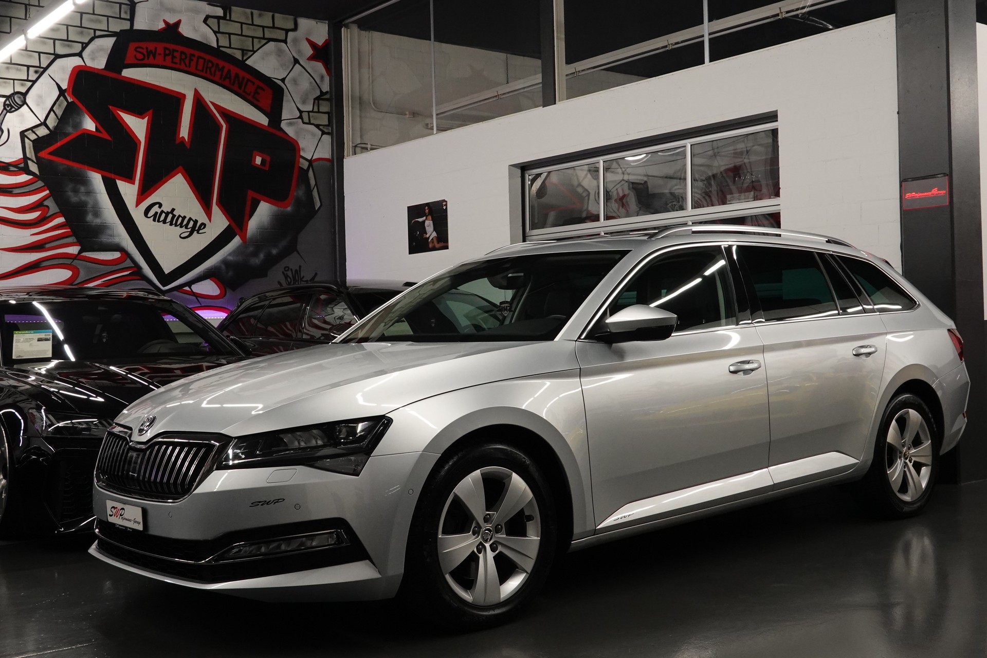 SKODA SUPERB COMBI 2.0 TDI SILVER AMBITION 4x4 DSG CH-FZ SEHR SPARSAM VIEL PLATZ