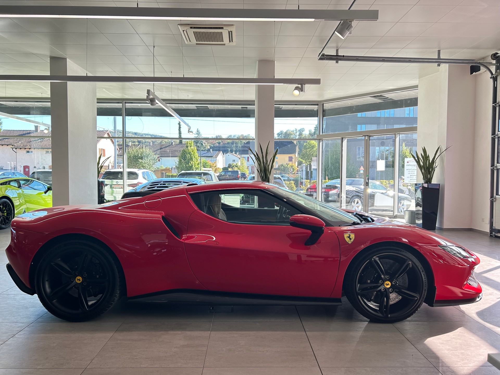 FERRARI 296 GTB-showroom-element-3