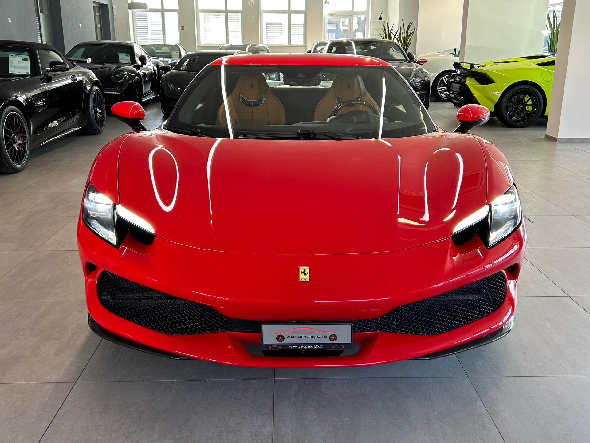 FERRARI 296 GTB-showroom-element-2