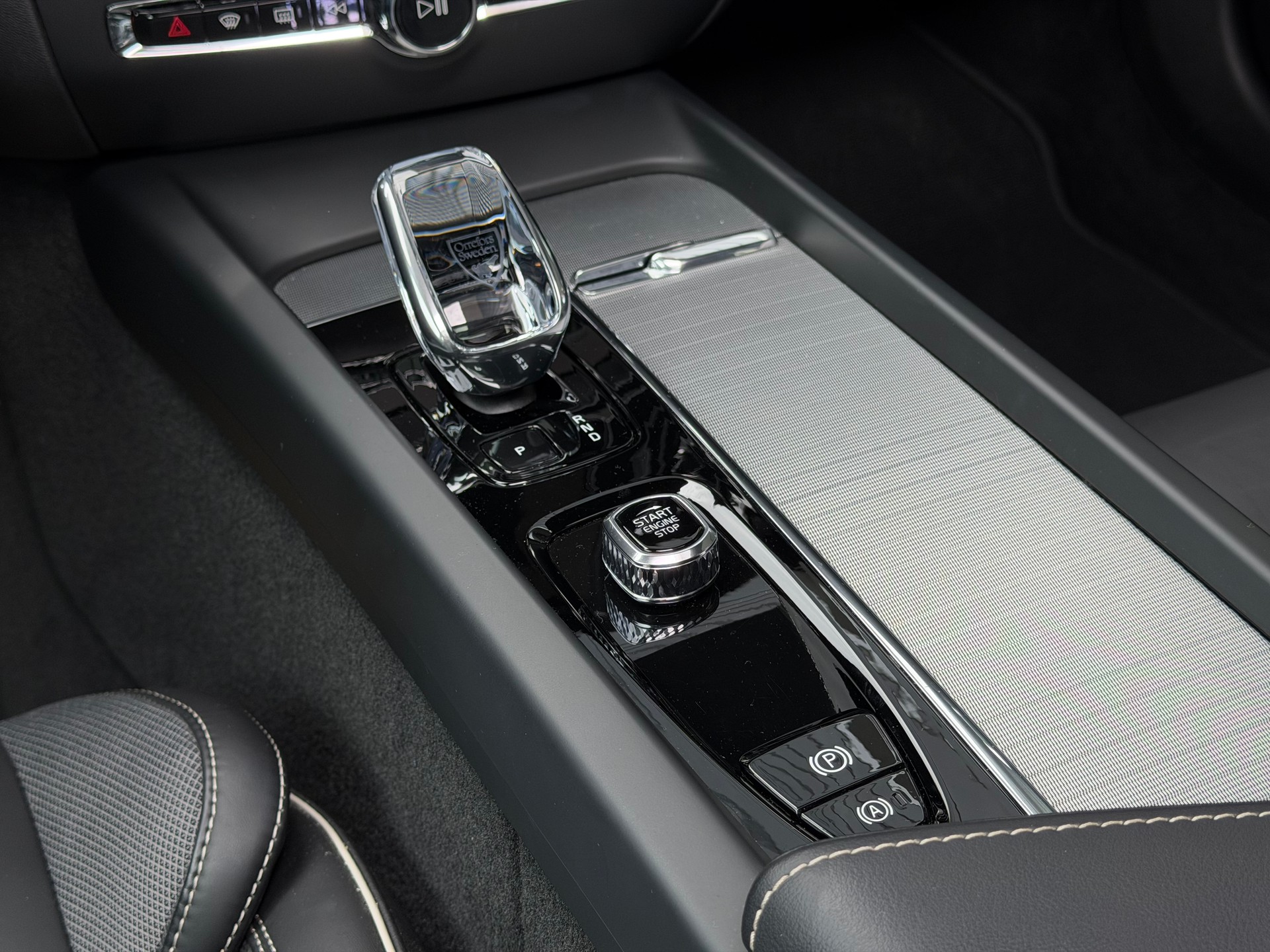VOLVO V60 B4 Benzin Mild Hybrid Ultra Dark DCT °° 5 Jahre oder 200'000 KM Hersteller-Garantie °°-image-16