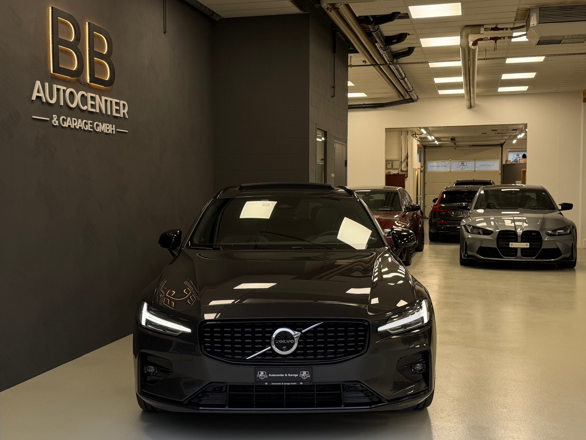 VOLVO V60 B4 Benzin Mild Hybrid Ultra Dark DCT °° 5 Jahre oder 200'000 KM Hersteller-Garantie °°-image-6