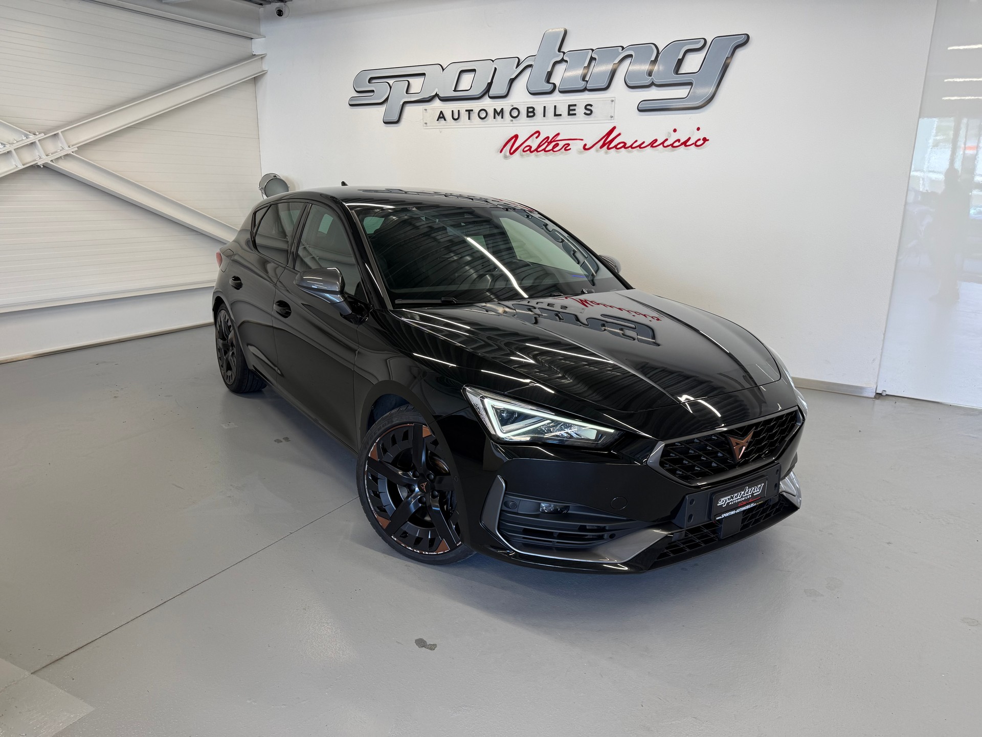 CUPRA LEON VZ 2.0 TSI DSG-showroom-element-1