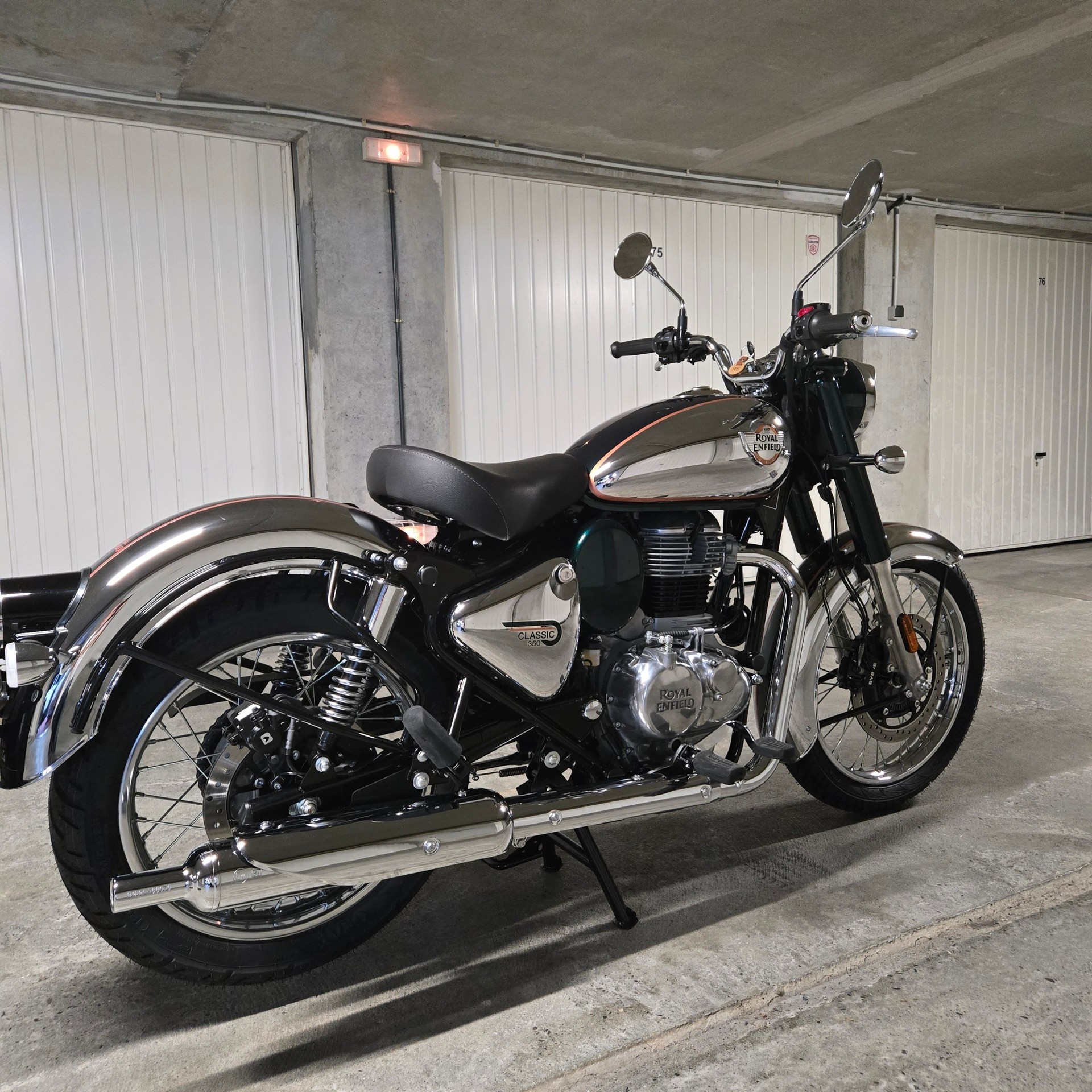 ROYAL ENFIELD Classic 350 Emerald Green-image-1