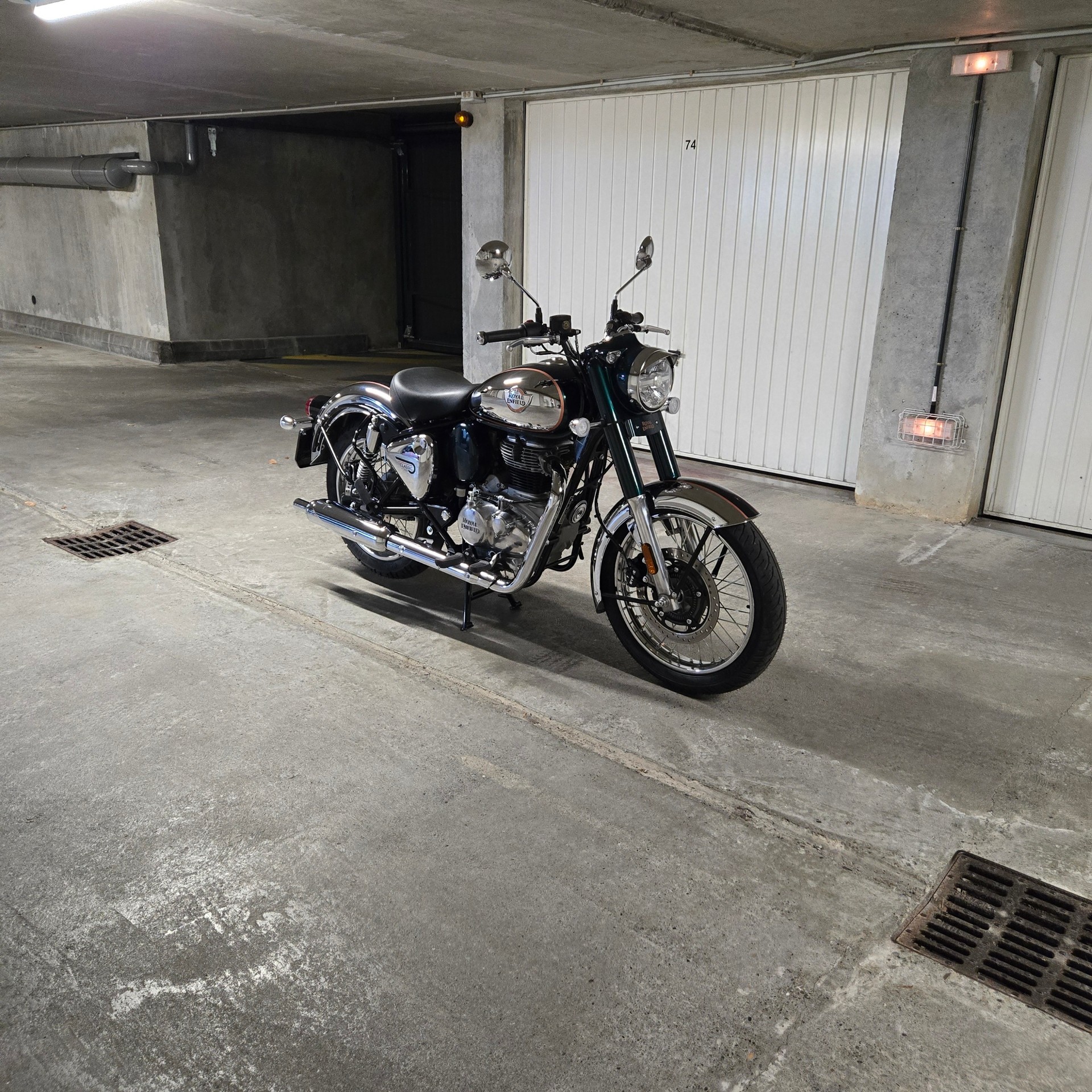 ROYAL ENFIELD Classic 350 Emerald Green-image-11