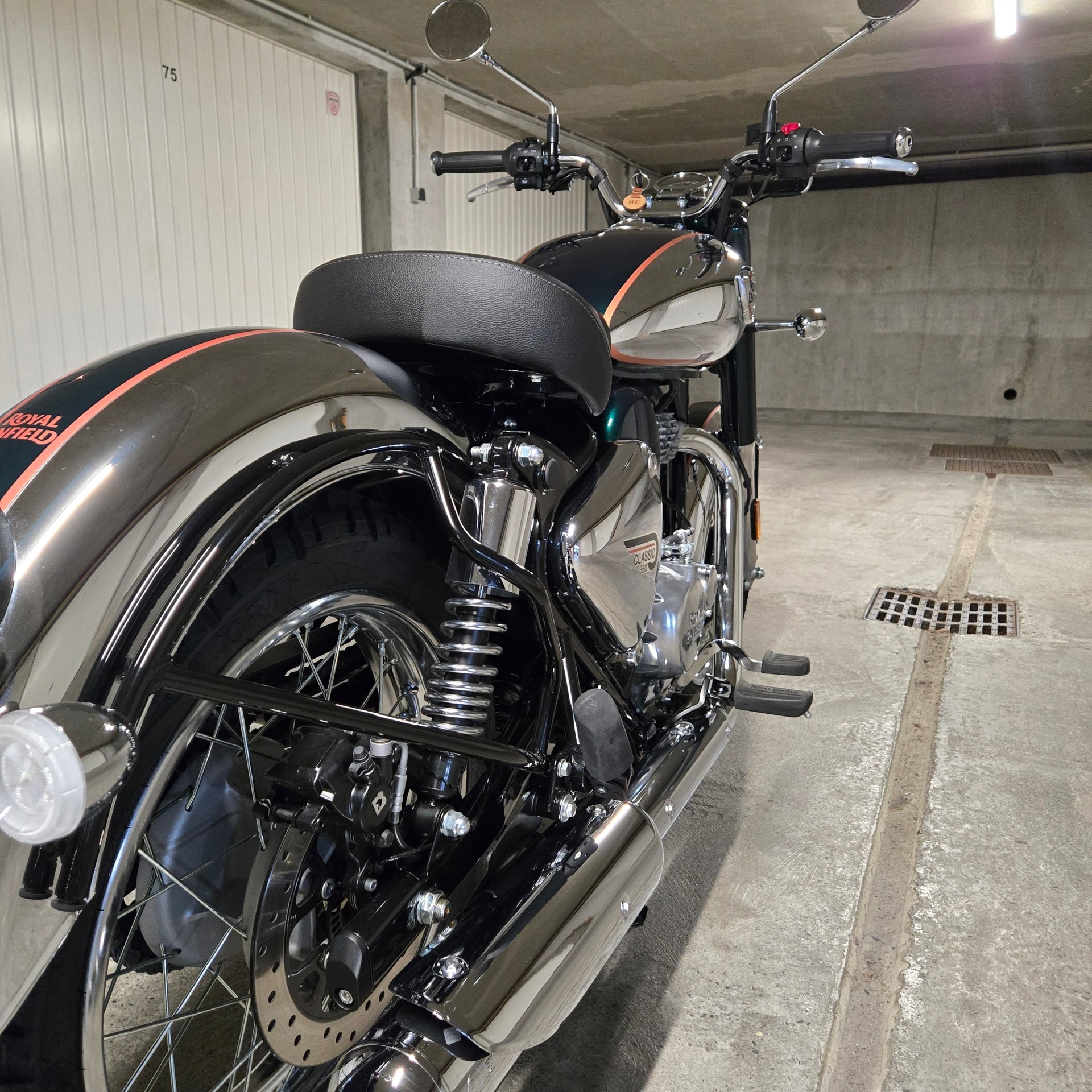 ROYAL ENFIELD Classic 350 Emerald Green-image-8