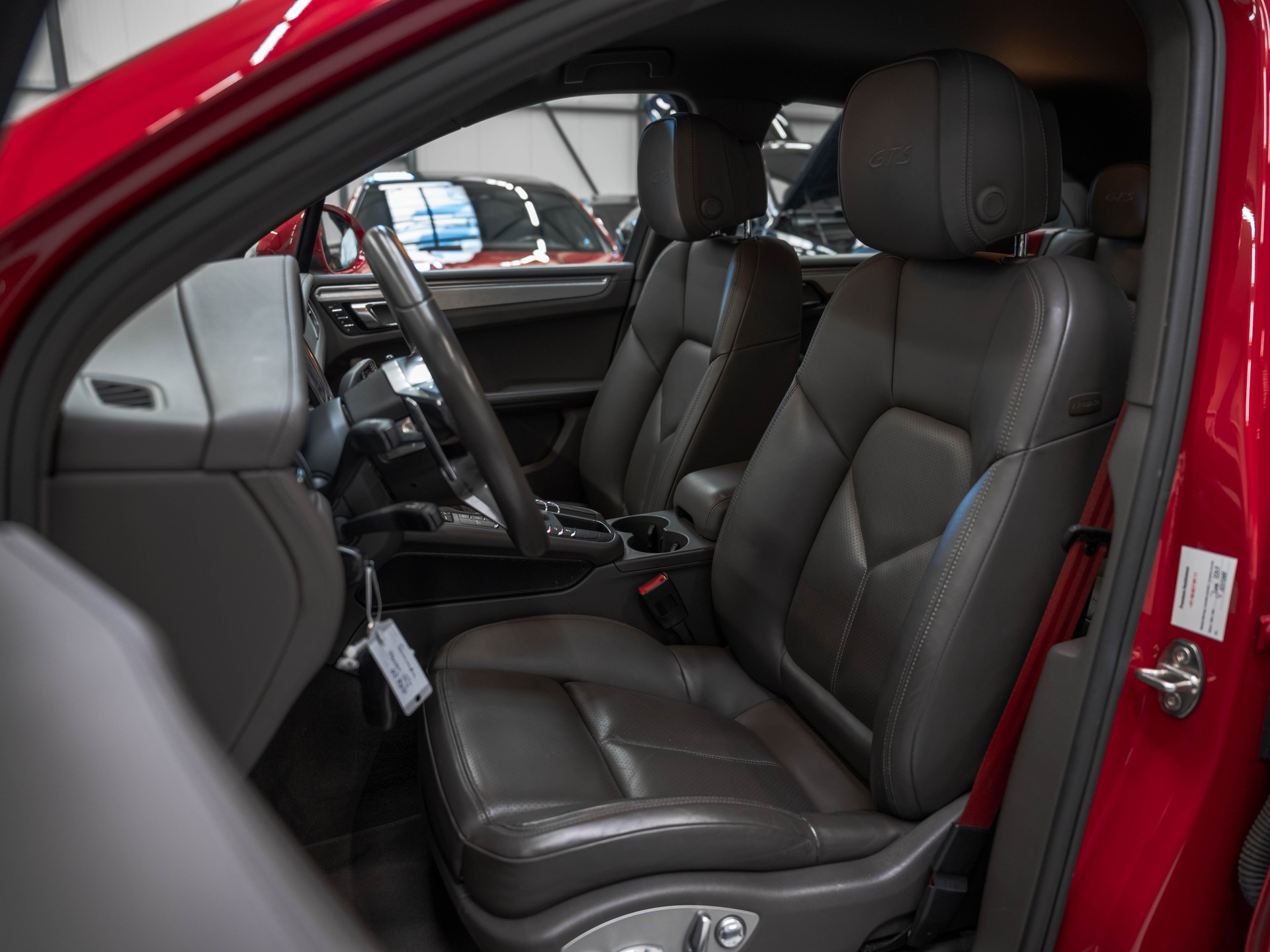PORSCHE Macan GTS PDK-image-8