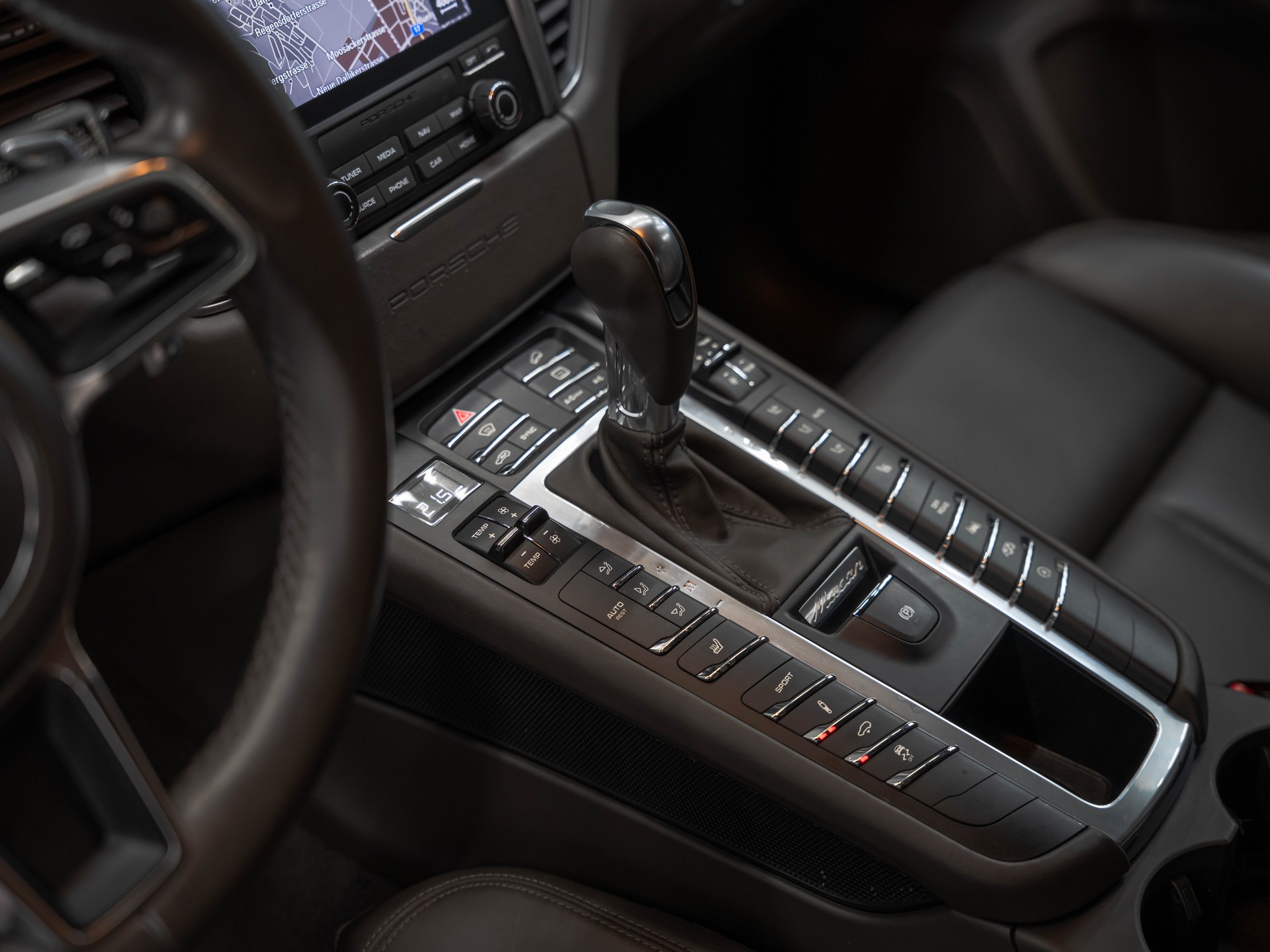 PORSCHE Macan GTS PDK-image-20