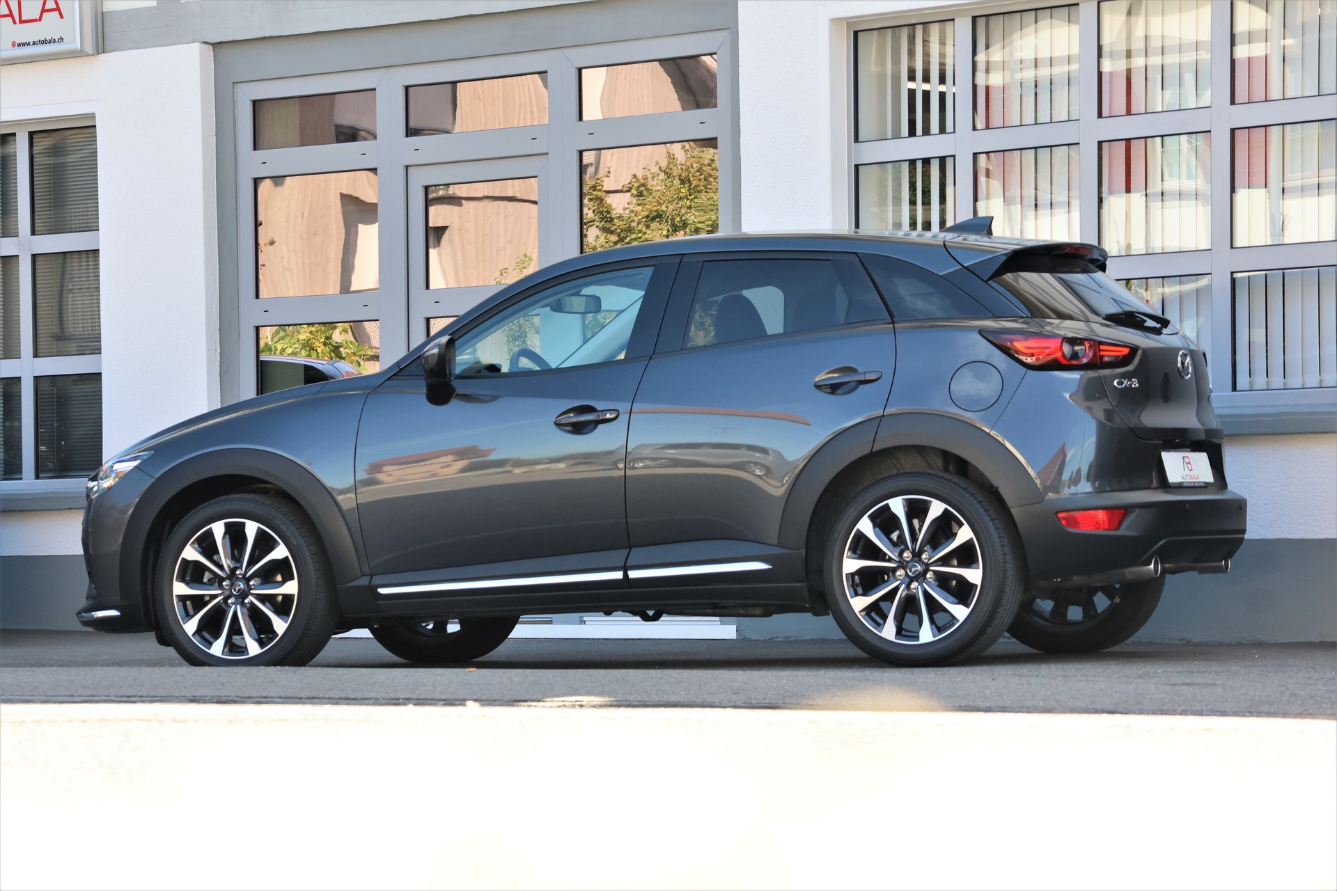 MAZDA CX-3 SKYACTIV-G 121 Revolution FWD Automat (CH)-showroom-element-3
