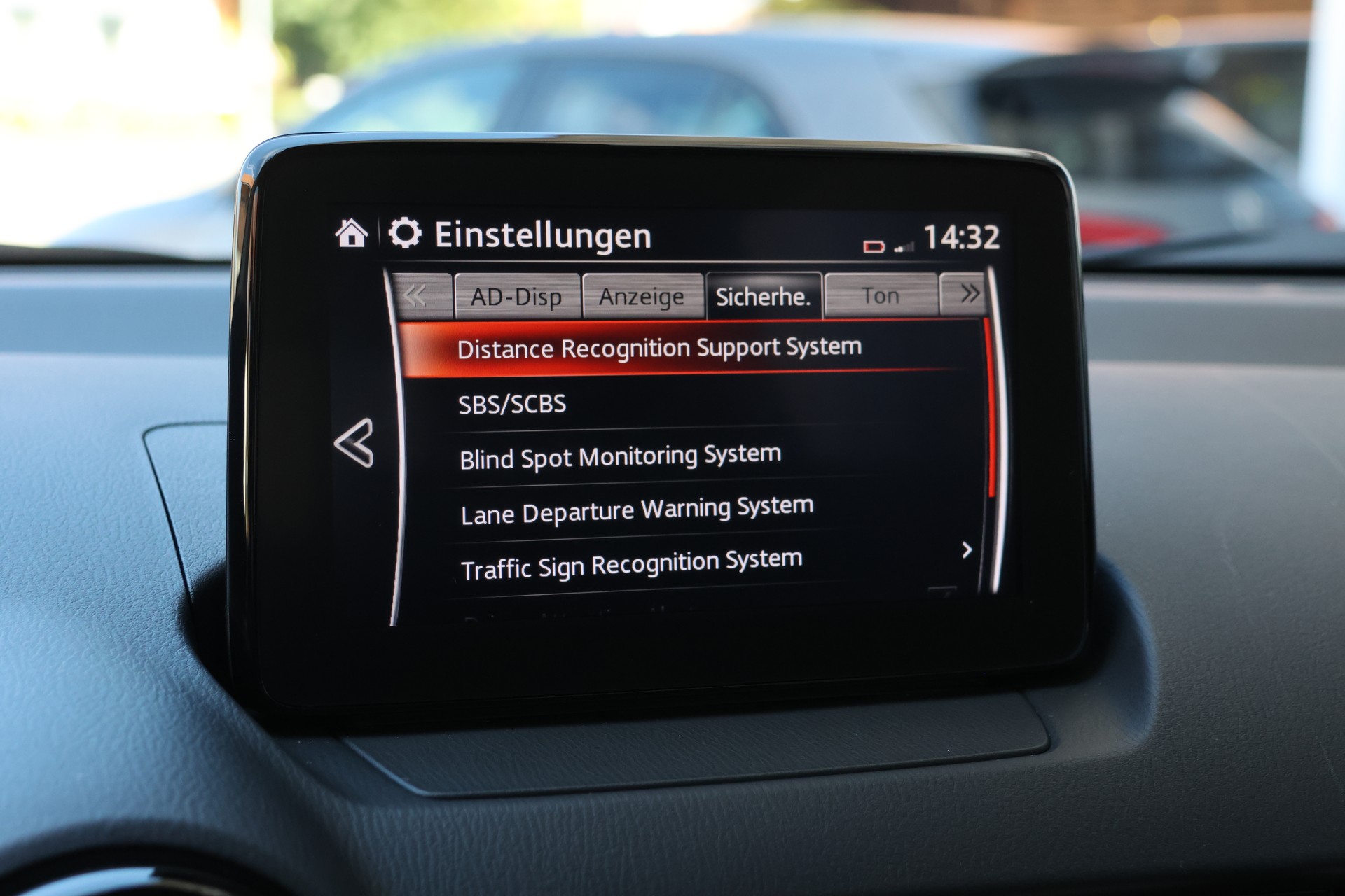 MAZDA CX-3 SKYACTIV-G 121 Revolution FWD Automat (CH)-image-25