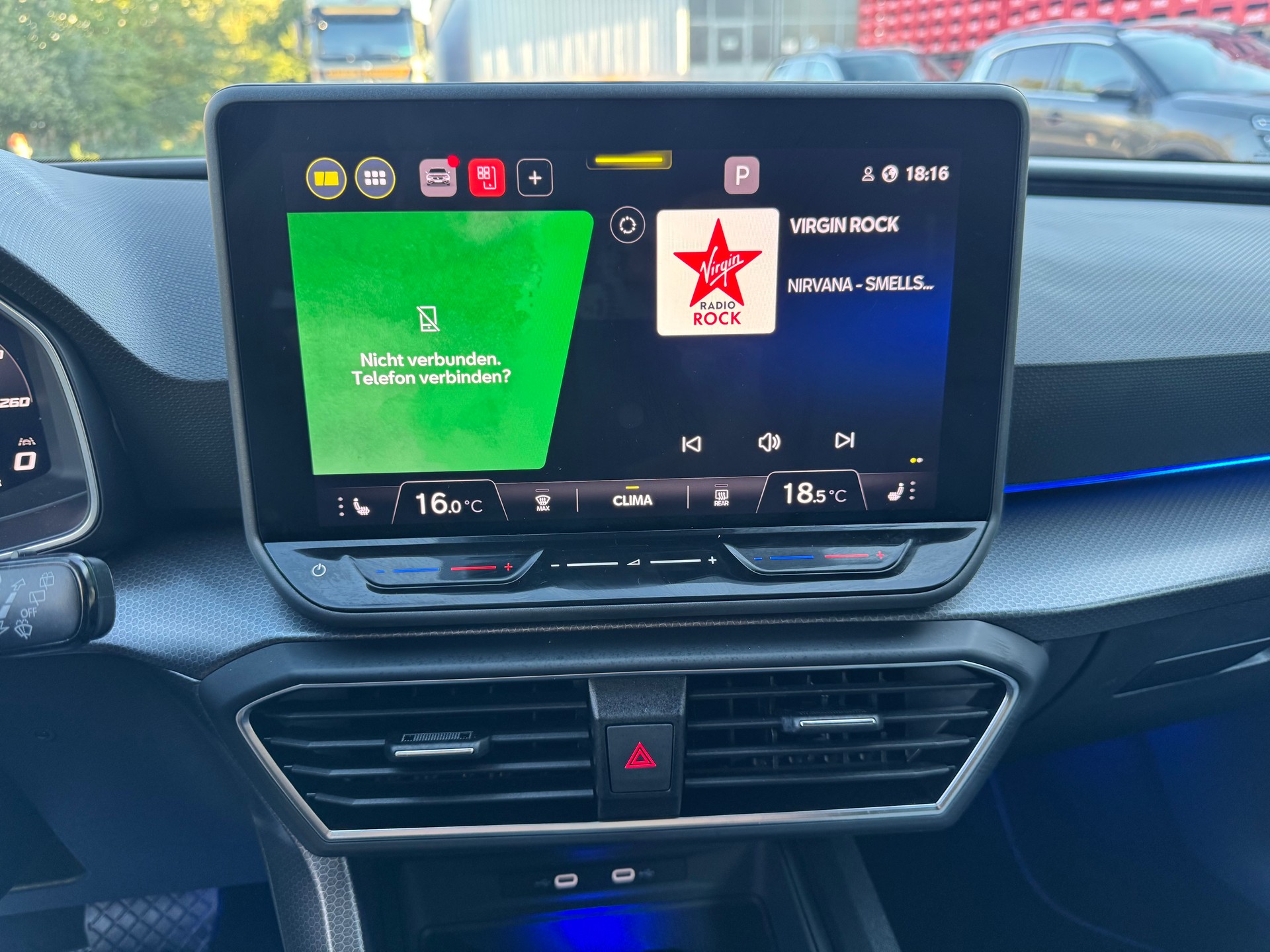 SEAT Leon 1.5 eTSI mHEV DSG Style-image-22