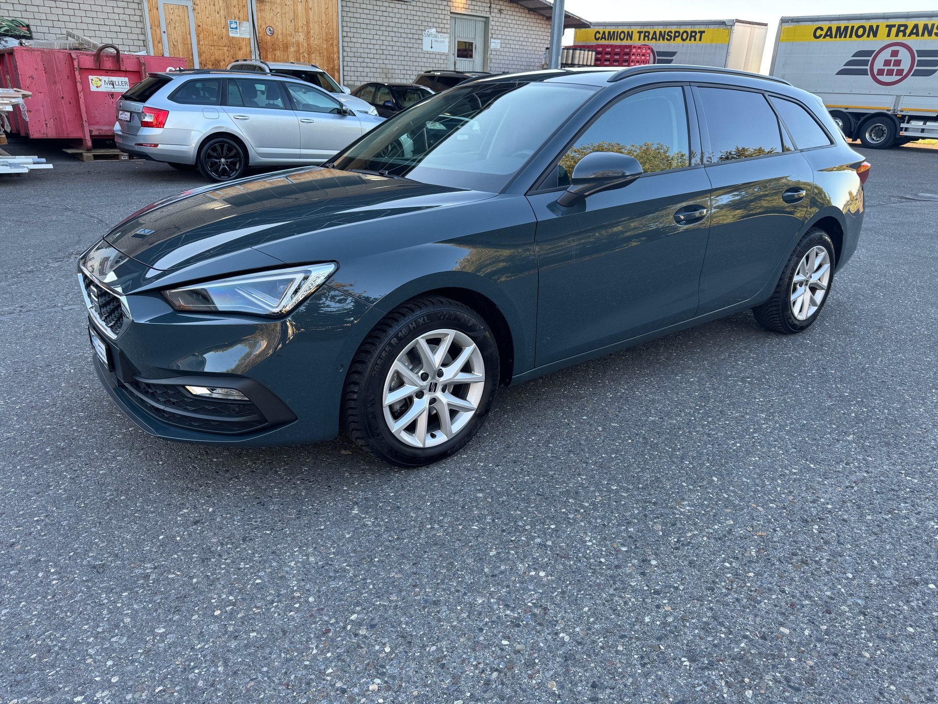 SEAT Leon 1.5 eTSI mHEV DSG Style-showroom-element-2
