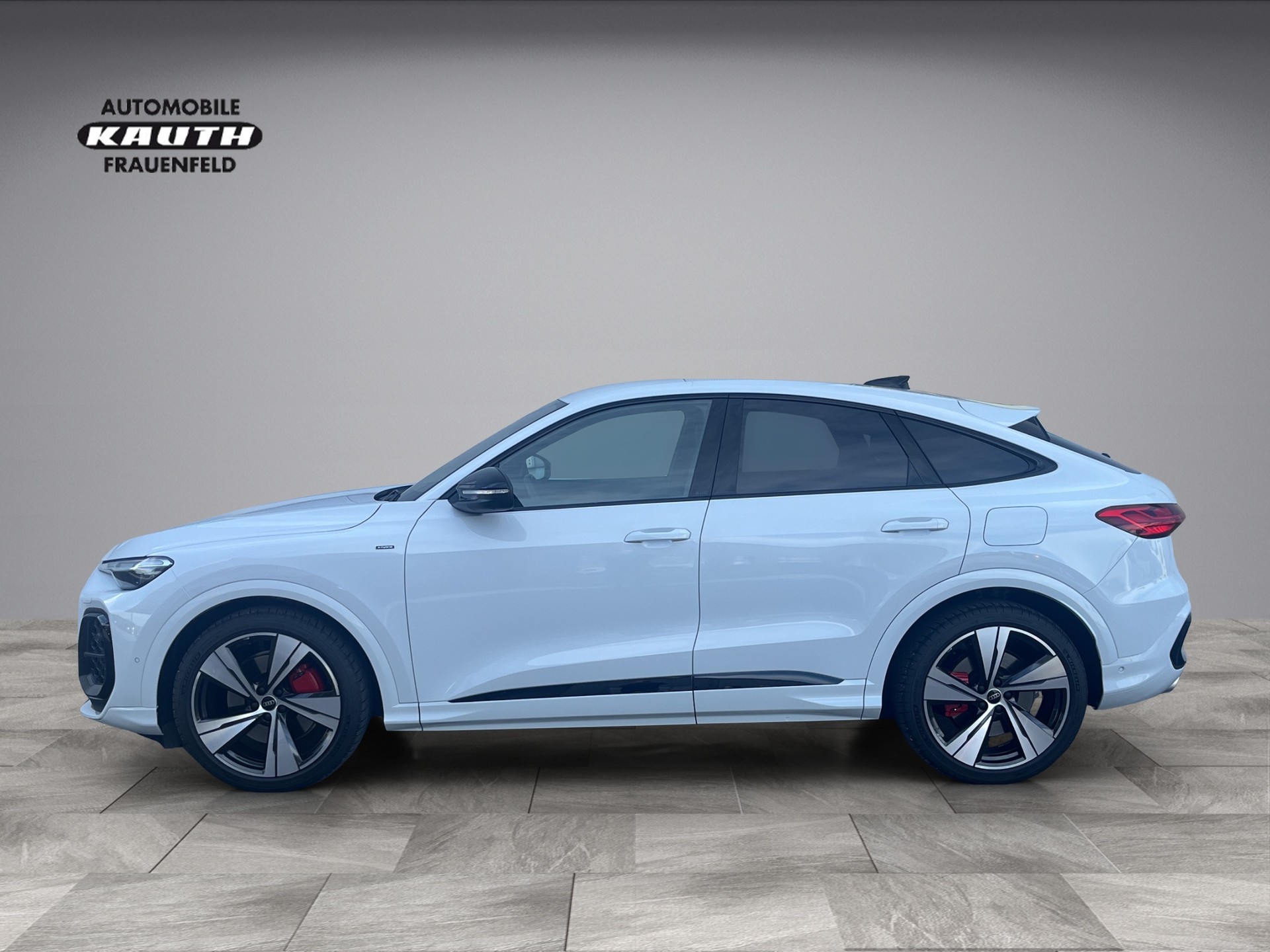 AUDI Q5 Sportback e-hybrid quattro 270 kW S-tronic*Luftfederung, Head-up, 360°Kamera, ACC, Standklima/Heizung, (5-Jahre Garantie)-showroom-element-1
