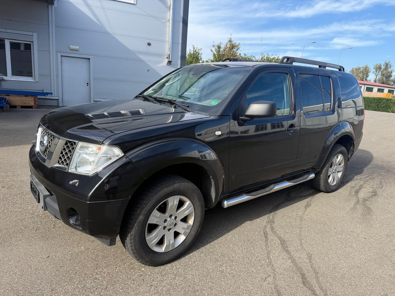 NISSAN Pathfinder 2.5 dCi XE