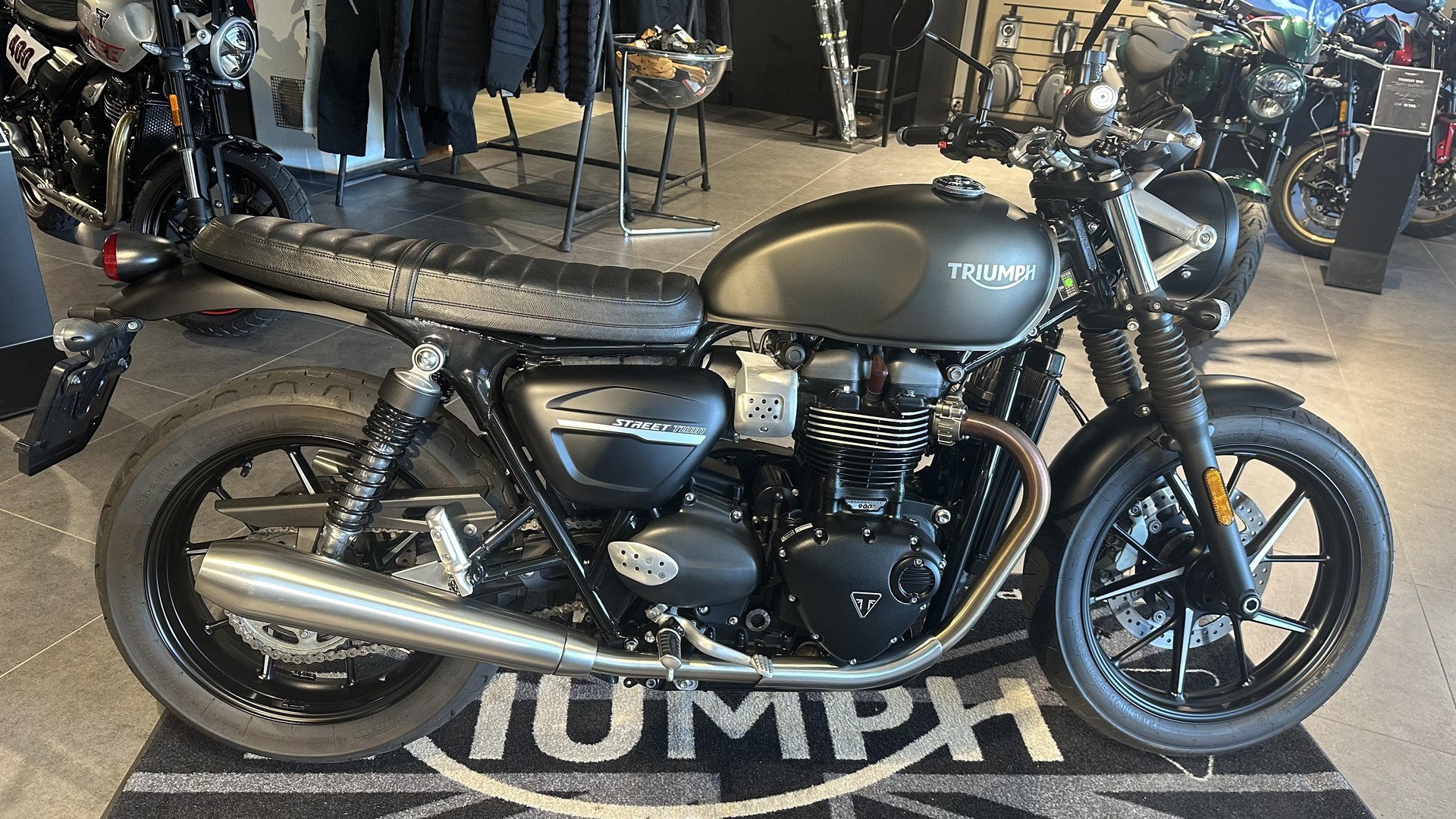 TRIUMPH Street Twin 900 i