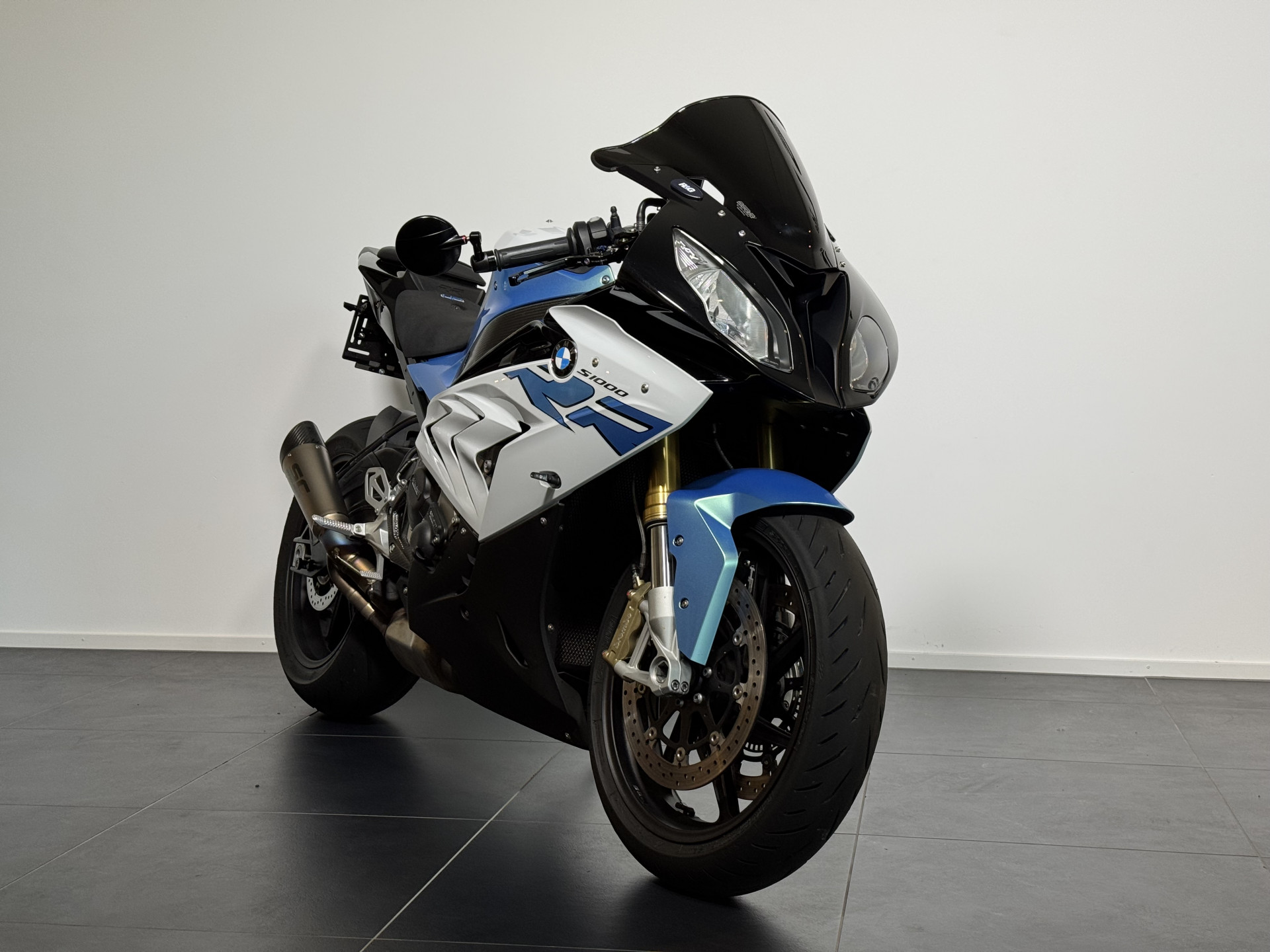 BMW S 1000 RR-showroom-element-3