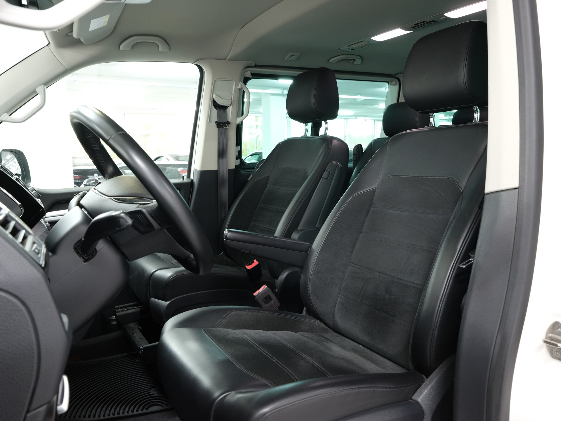 VW T6 Multivan 2.0 Bi-TDI Highline Liberty DSG *360 PDC* *Memory*-image-18