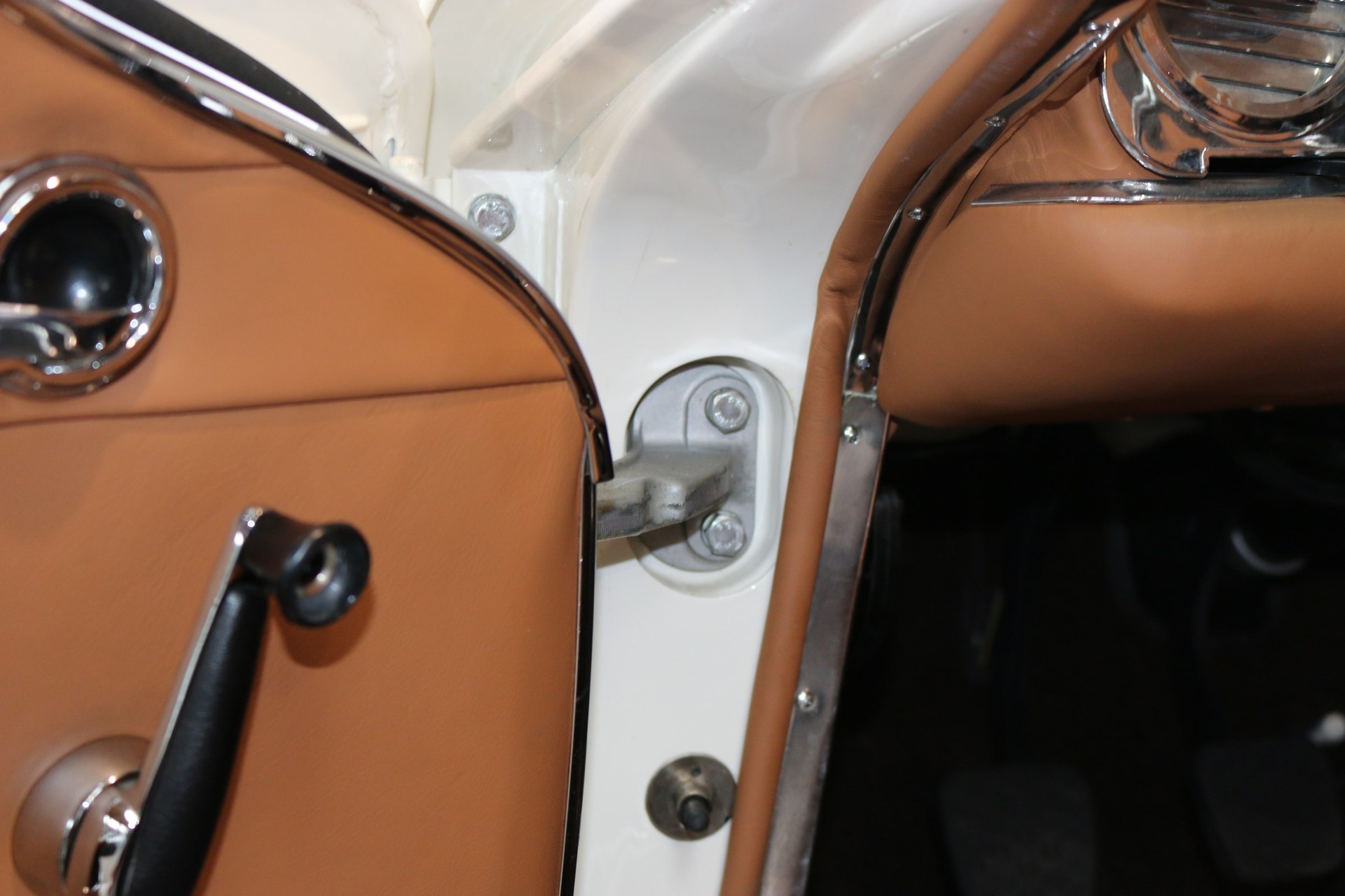 MERCEDES-BENZ 230 SL-image-10