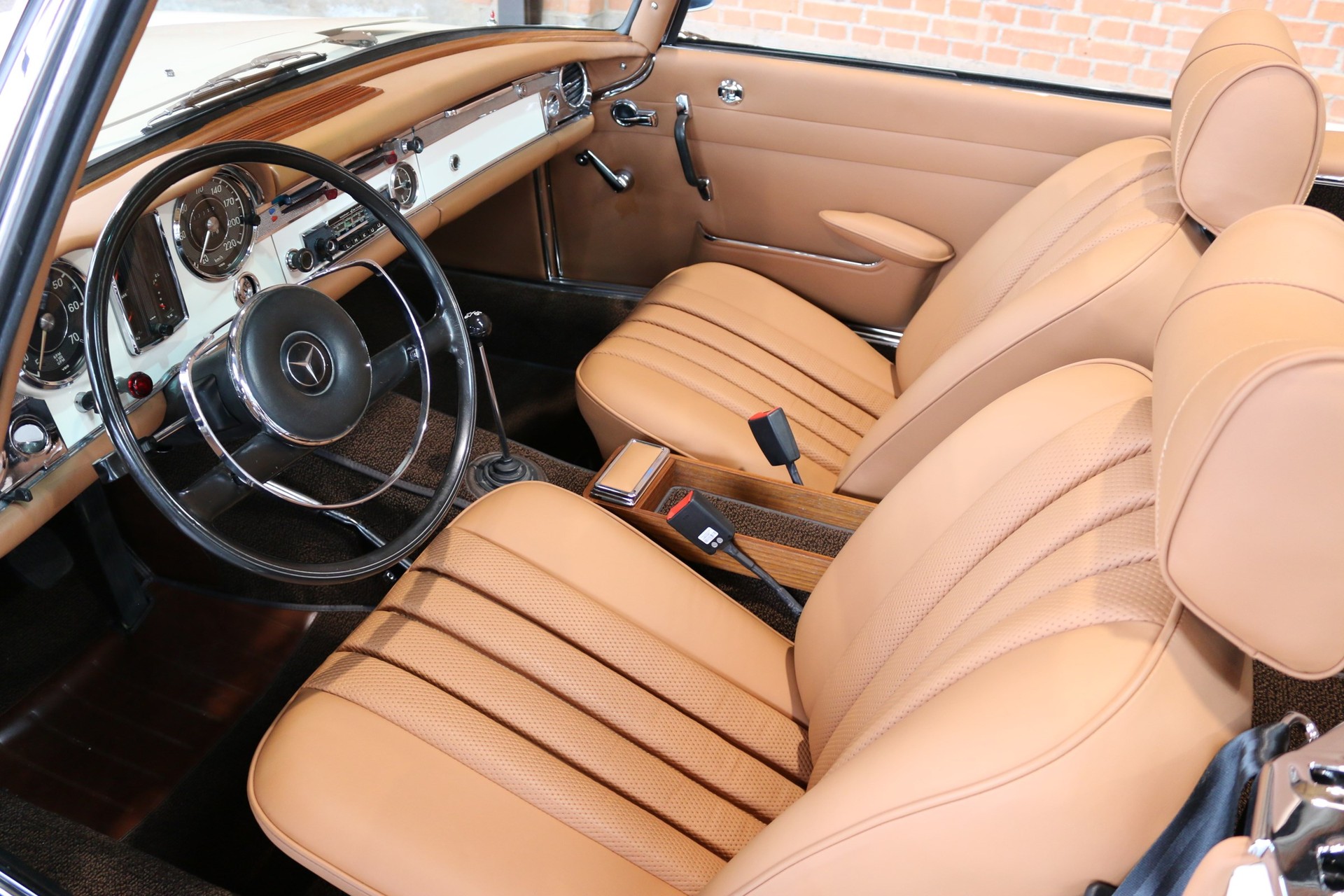 MERCEDES-BENZ 230 SL-image-6