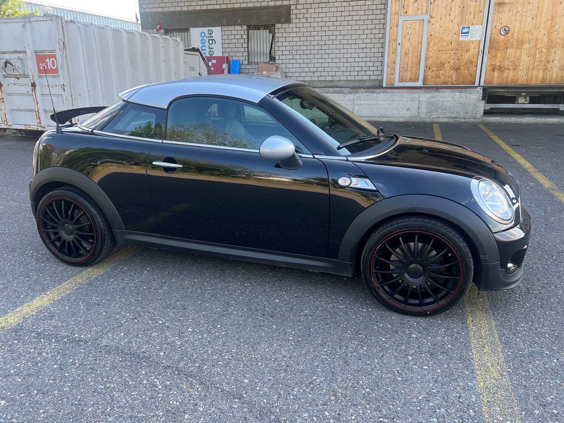 MINI Cooper S Coupé-showroom-element-2