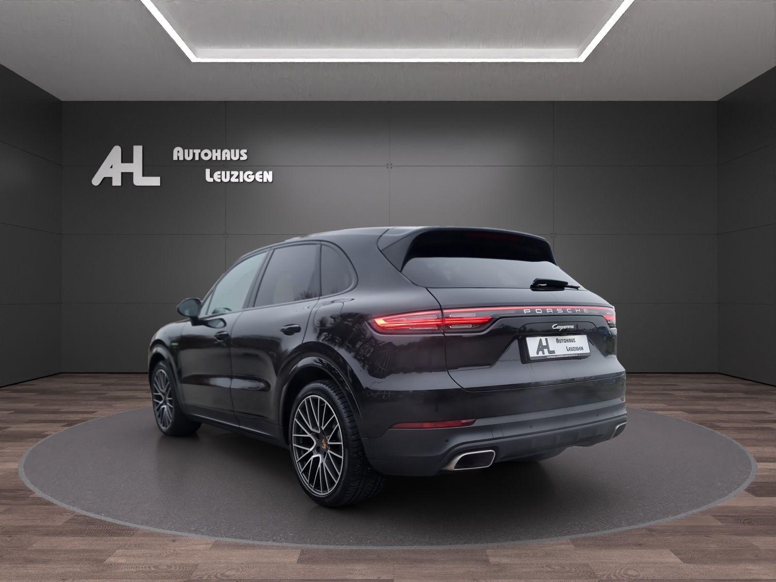 PORSCHE Cayenne E-Hybrid-image-2