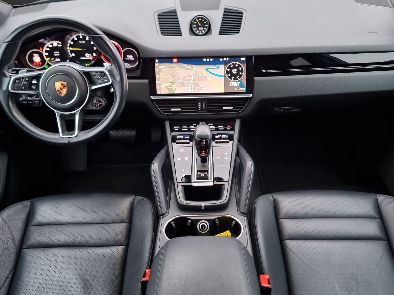 PORSCHE Cayenne E-Hybrid-image-10