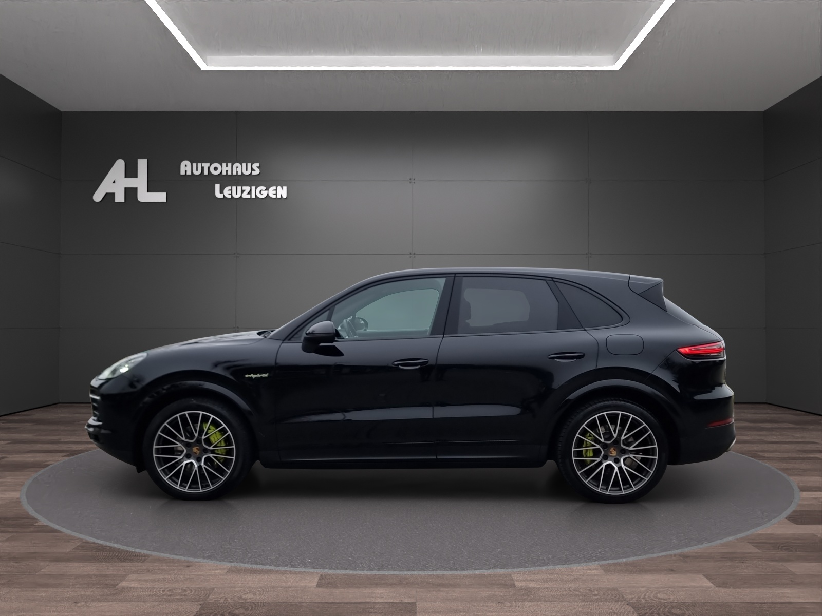 PORSCHE Cayenne E-Hybrid-image-1