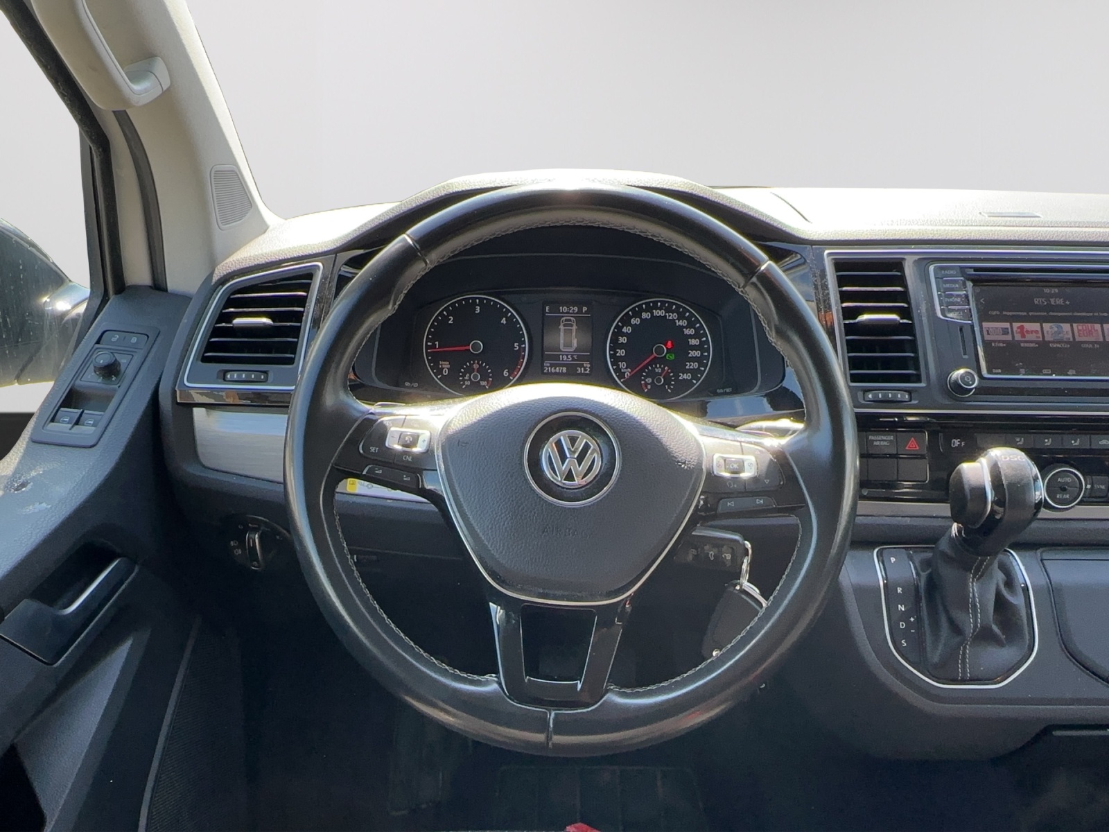 VW T6 California 2.0 TDI Beach Edition-image-9
