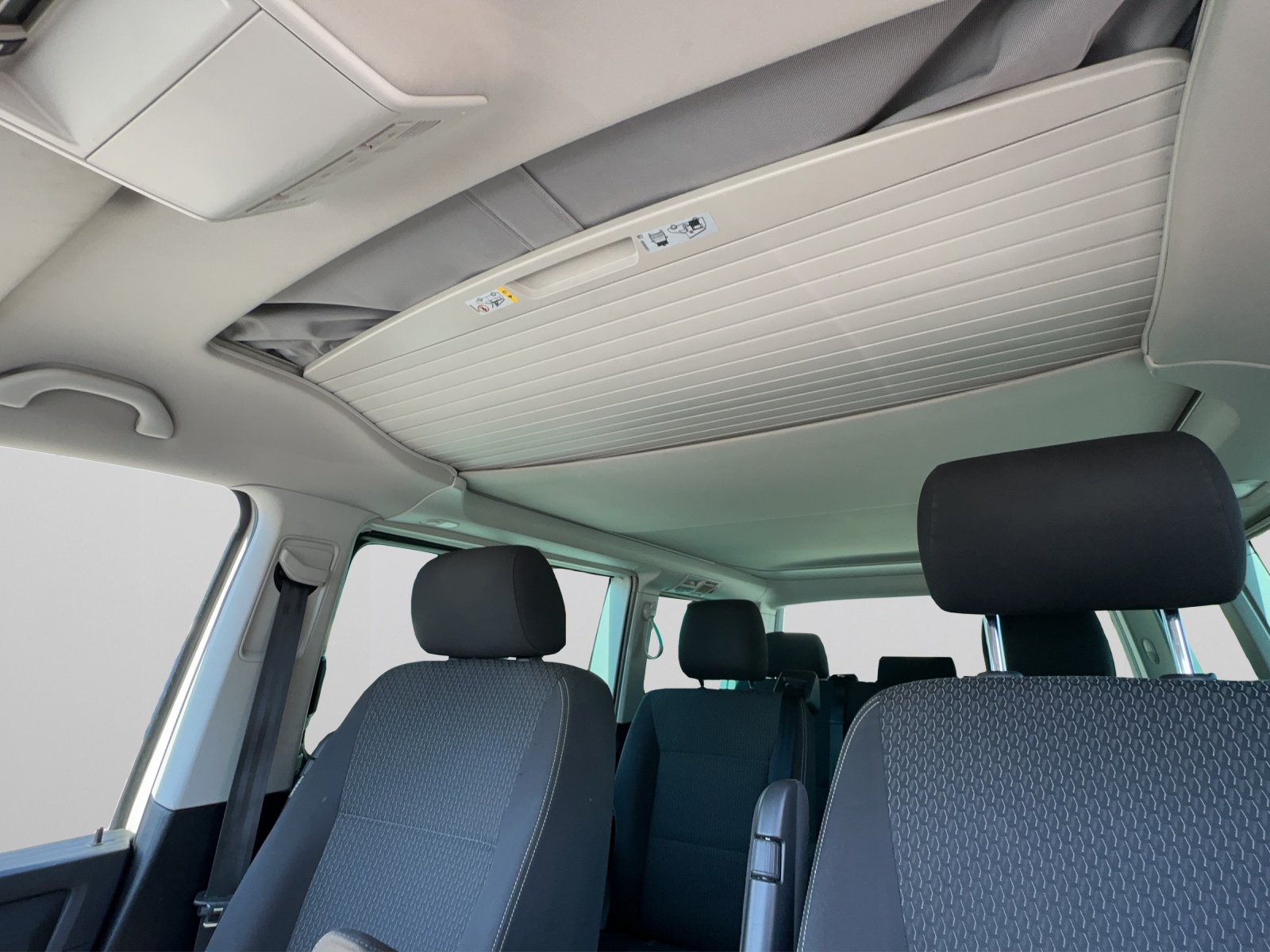 VW T6 California 2.0 TDI Beach Edition-image-13