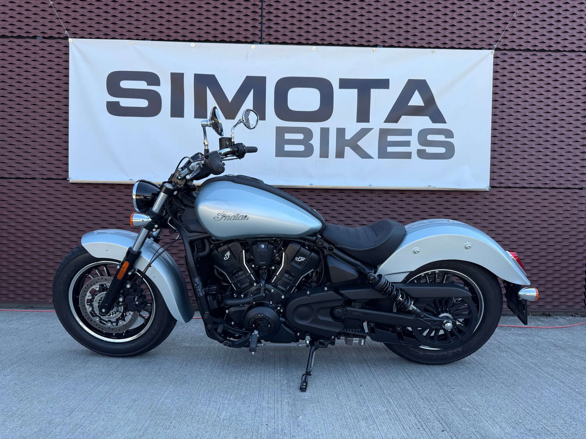 INDIAN Scout Classic Sixty LTD-image-1