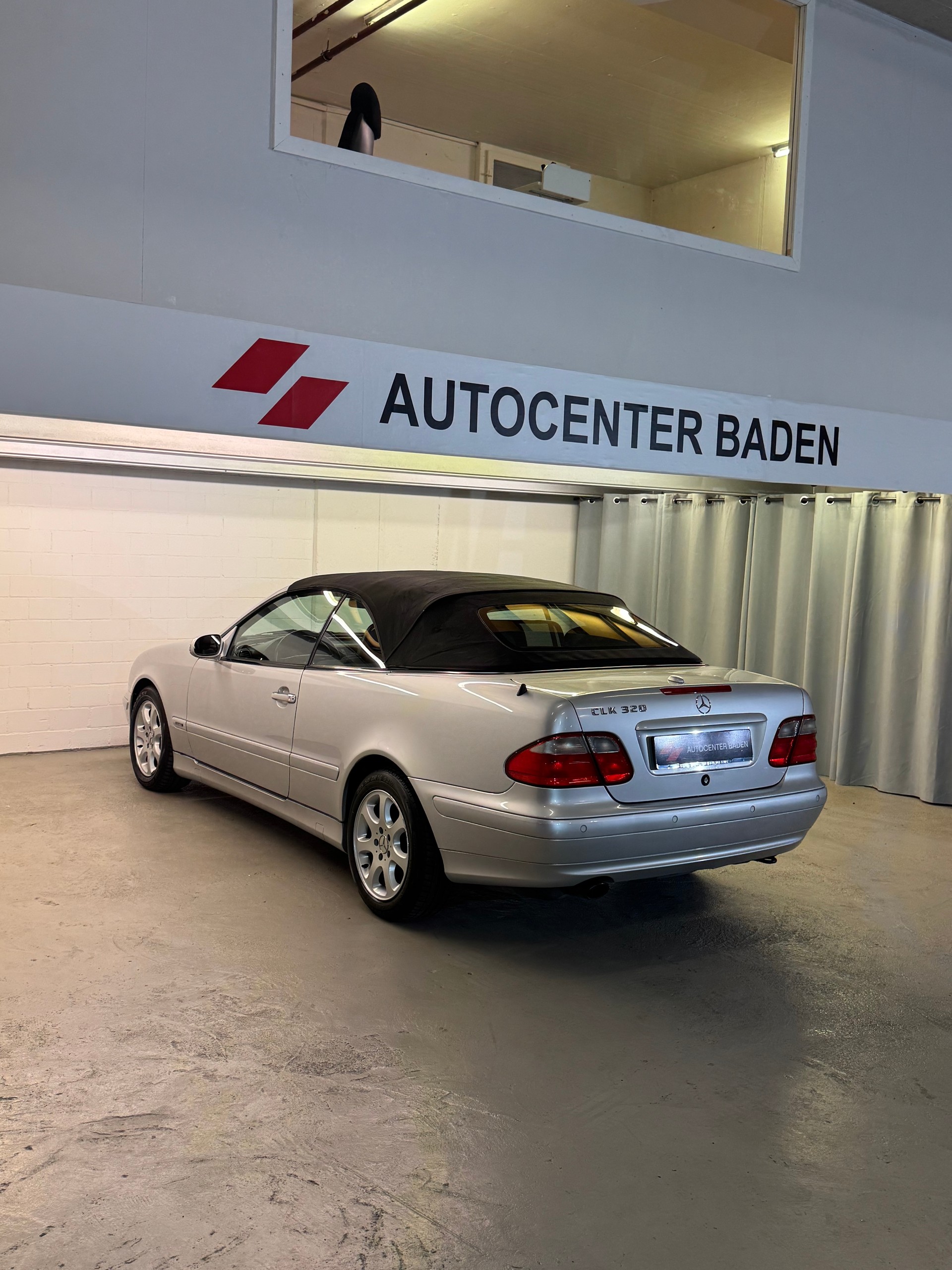 MERCEDES-BENZ CLK 320 Sport Automatic-image-8