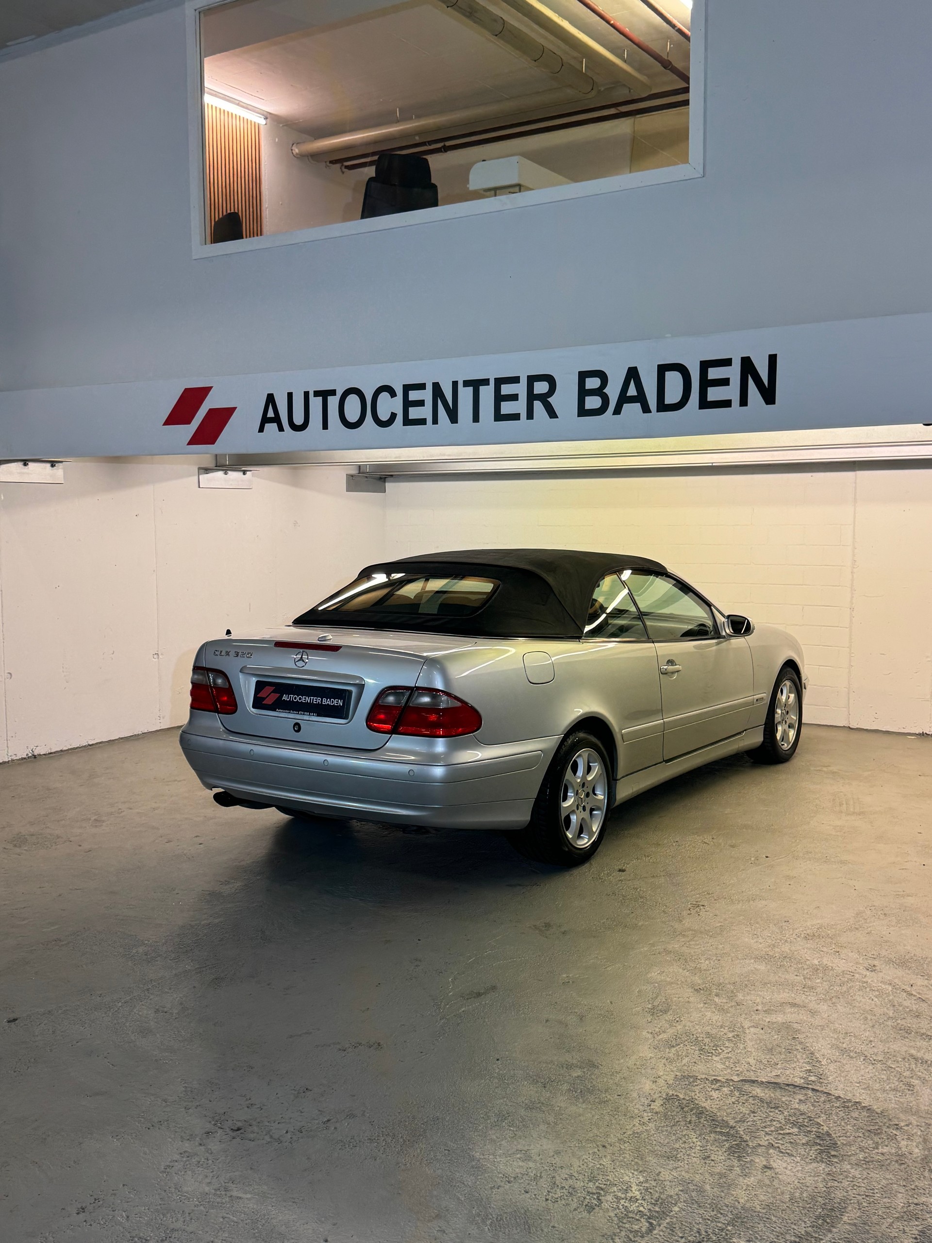 MERCEDES-BENZ CLK 320 Sport Automatic-image-6