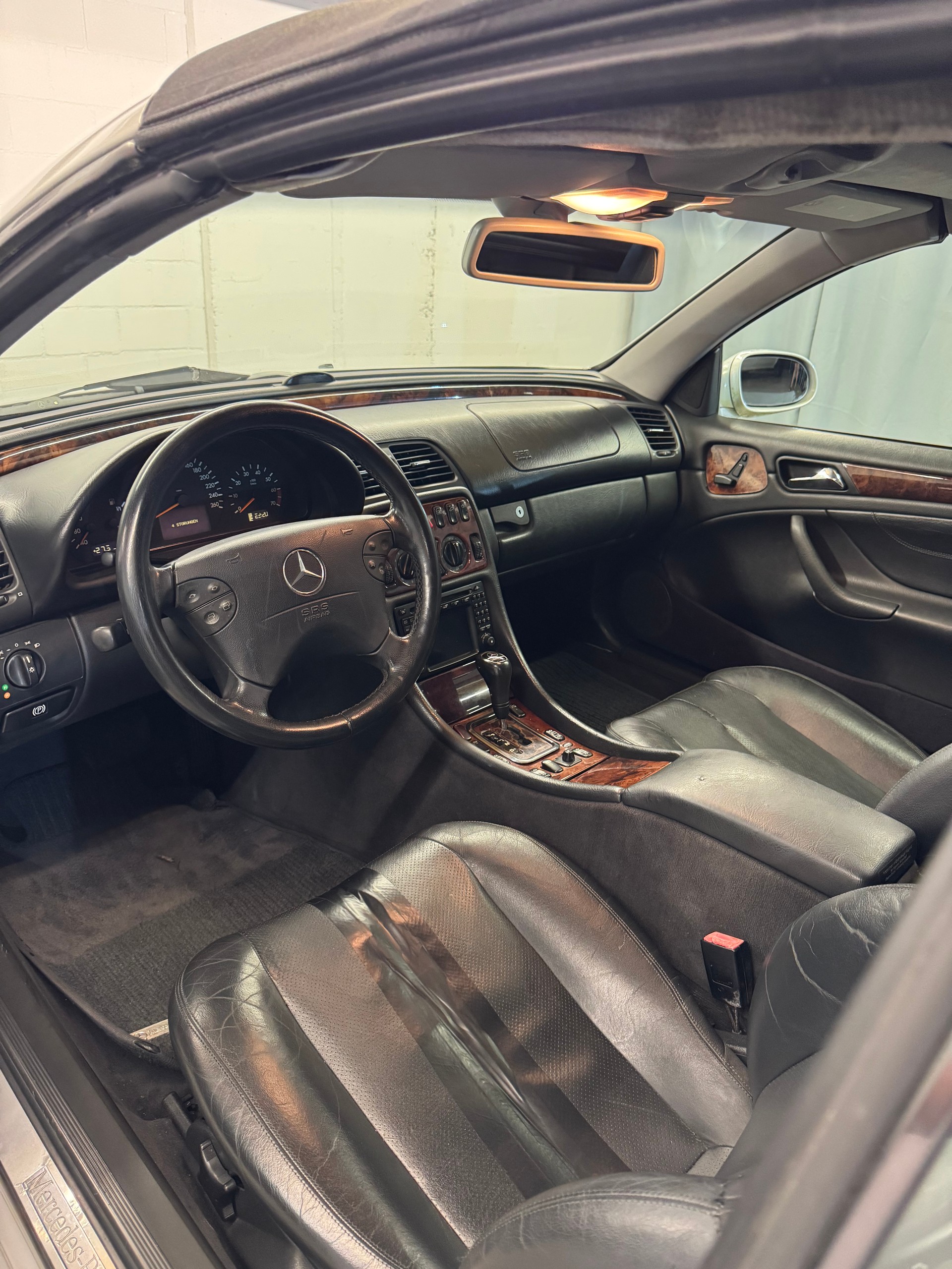 MERCEDES-BENZ CLK 320 Sport Automatic-image-9