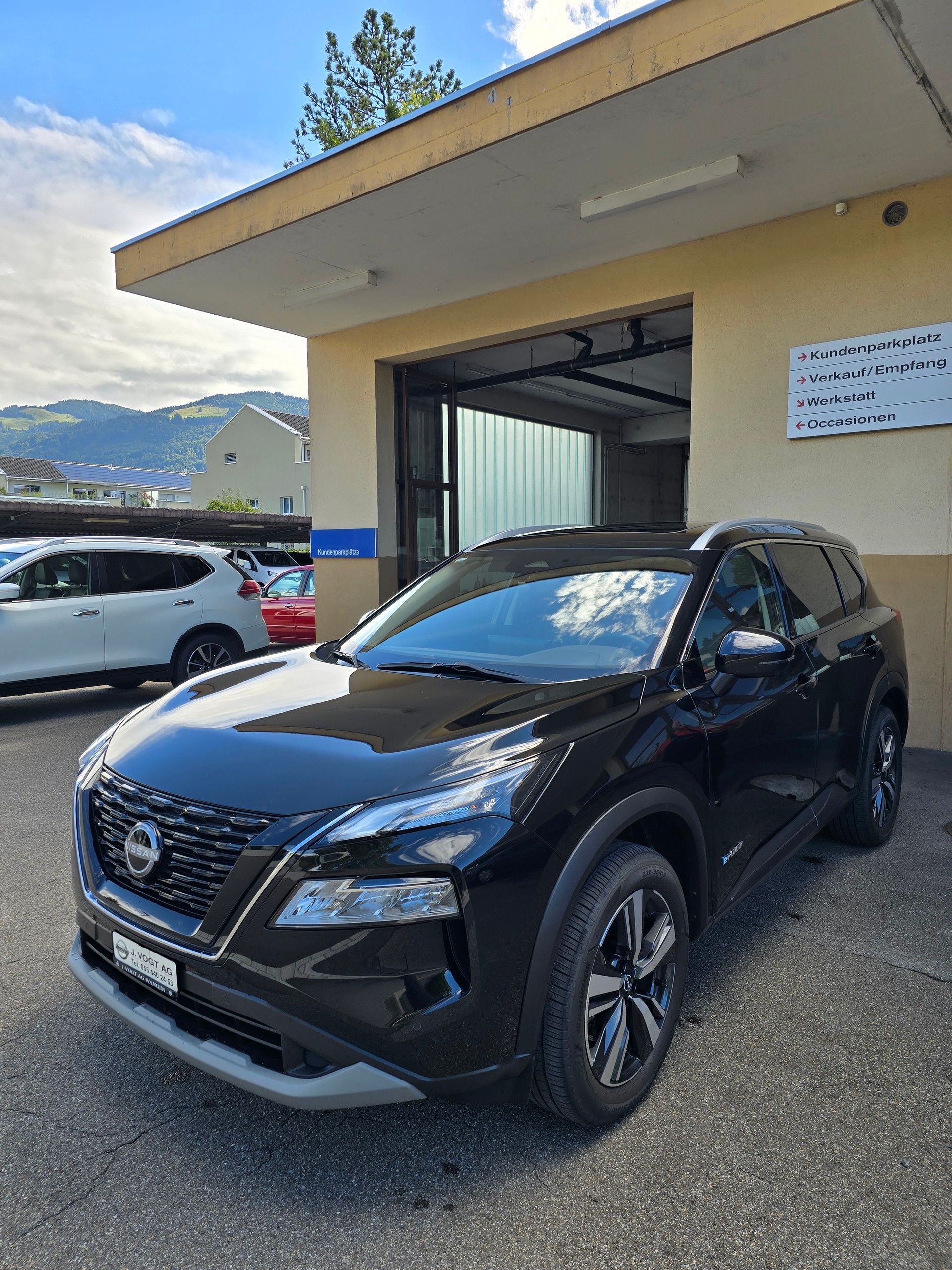 NISSAN X-Trail 1.5 VC-T e-Power 4WD N-Connecta Sun-roof-showroom-element-1