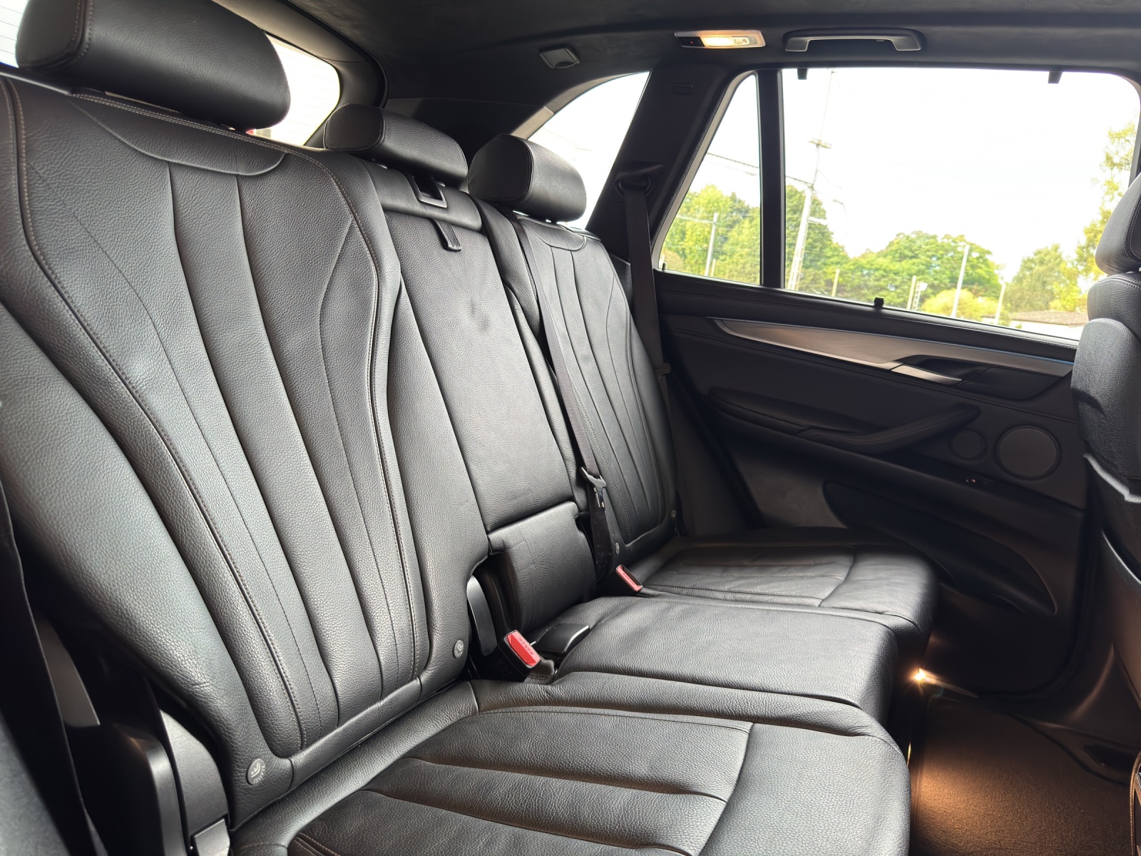 BMW X5 xDrive M50d Steptronic-image-17