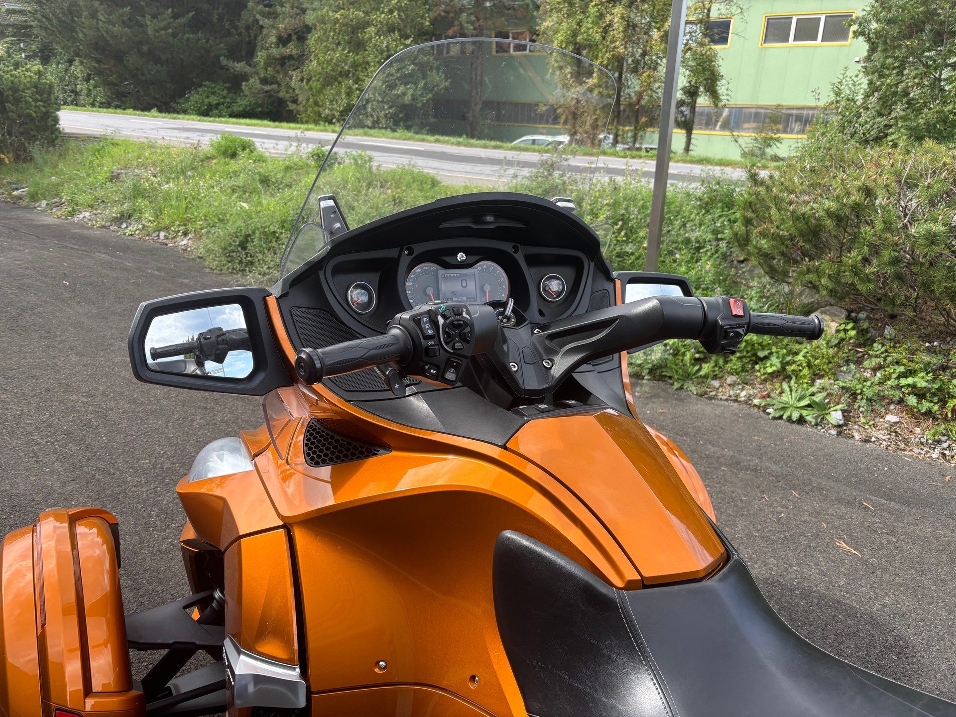 CAN-AM Spyder RT-S SE6-image-3