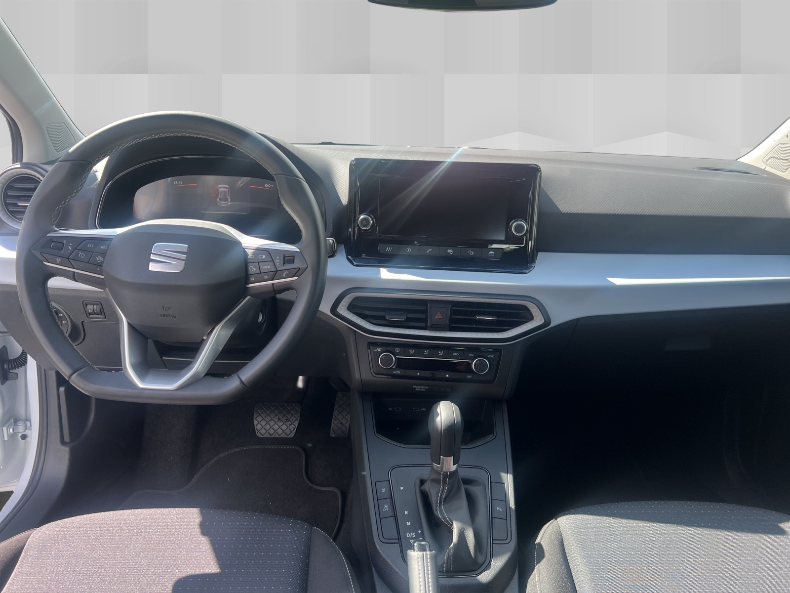 SEAT Ibiza 1.0 TSI 110 Move DSG-image-12
