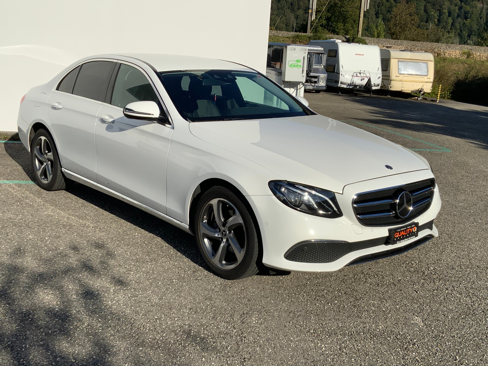 MERCEDES-BENZ E 220 d Avantgarde 9G-Tronic-showroom-element-2