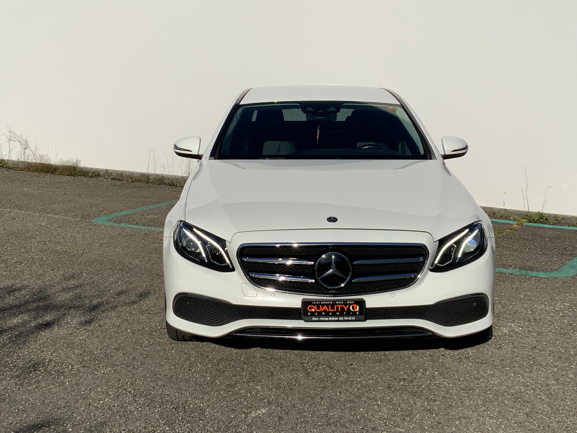 MERCEDES-BENZ E 220 d Avantgarde 9G-Tronic-showroom-element-1
