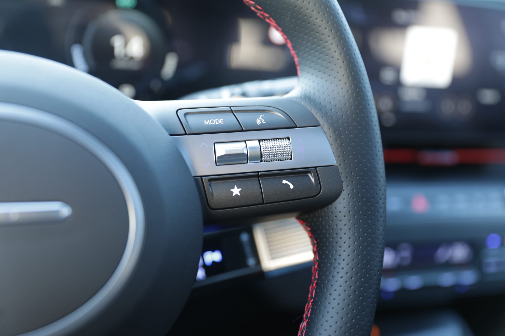 HYUNDAI Kona 1.6 GDi HEV N Line DCT-image-17