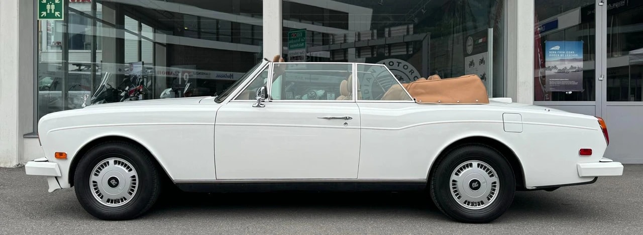 ROLLS-ROYCE Corniche S-showroom-element-3