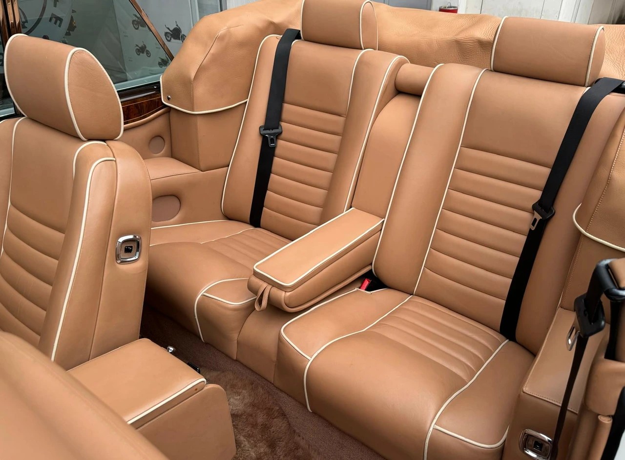 ROLLS-ROYCE Corniche S-image-11